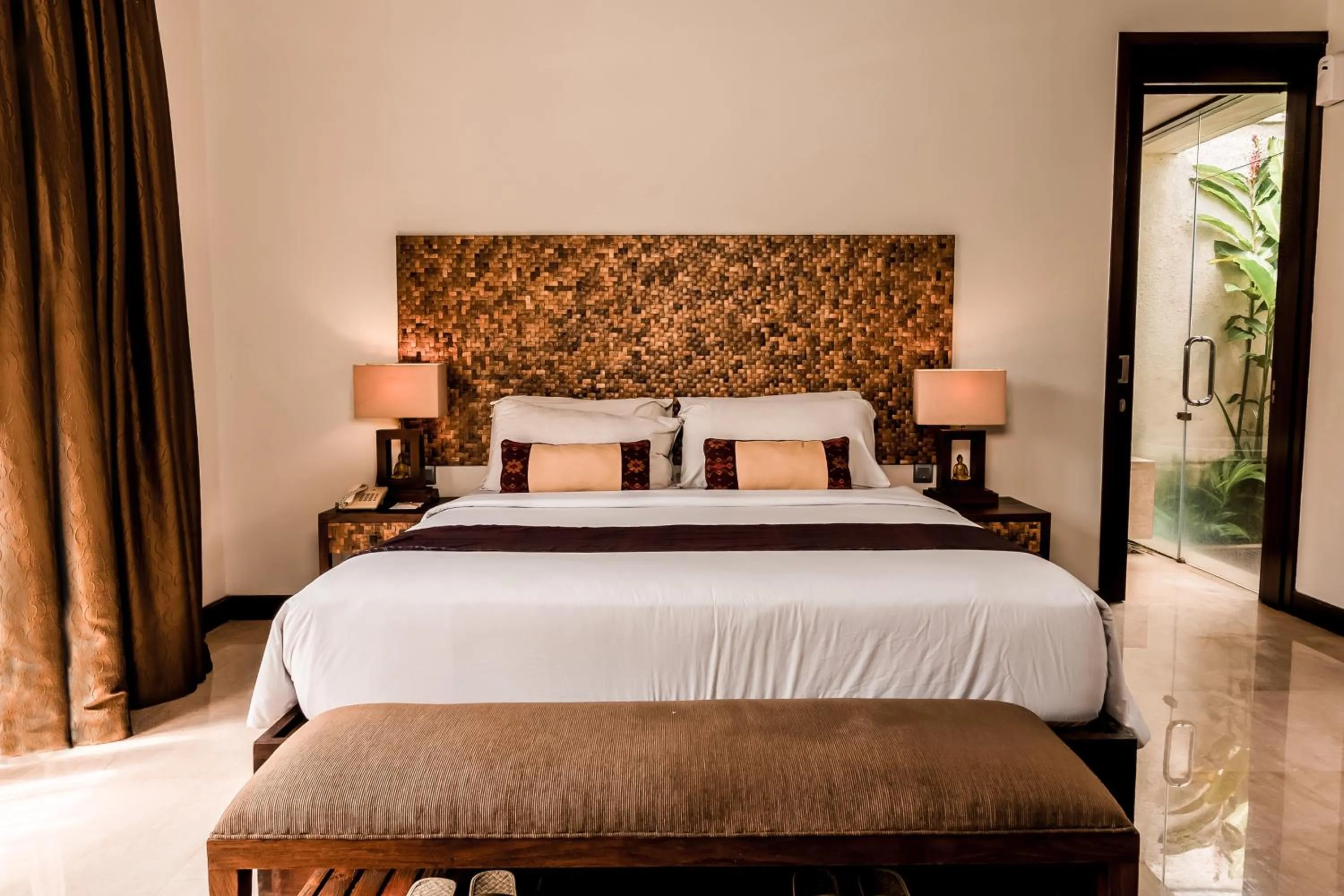 Property building, Bed in Mahagiri Villas & Spa Dreamland