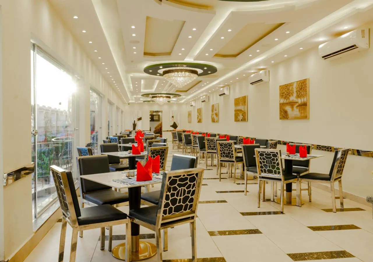 Restaurant/places to eat in MinaMark Beach Resort for Families and Couples Only