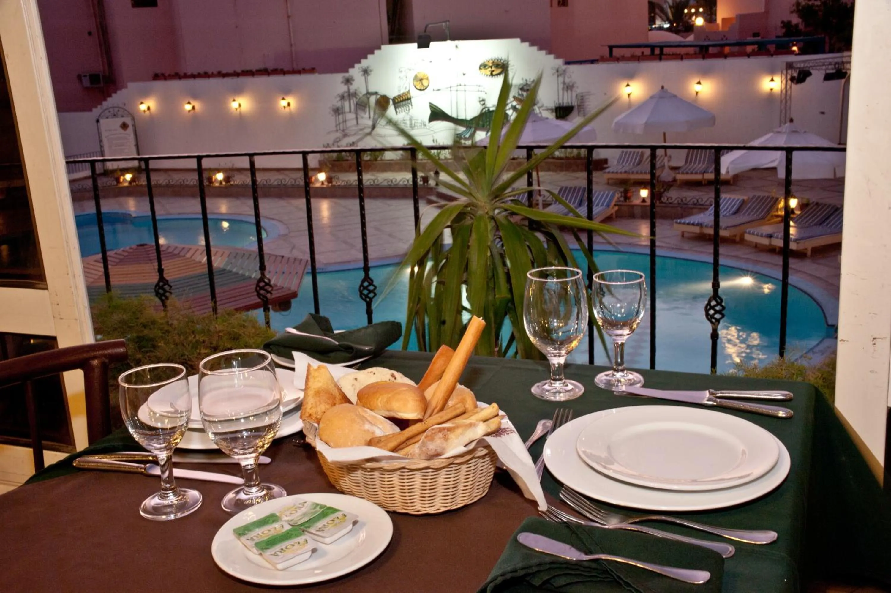 Restaurant/places to eat in MinaMark Beach Resort for Families and Couples Only
