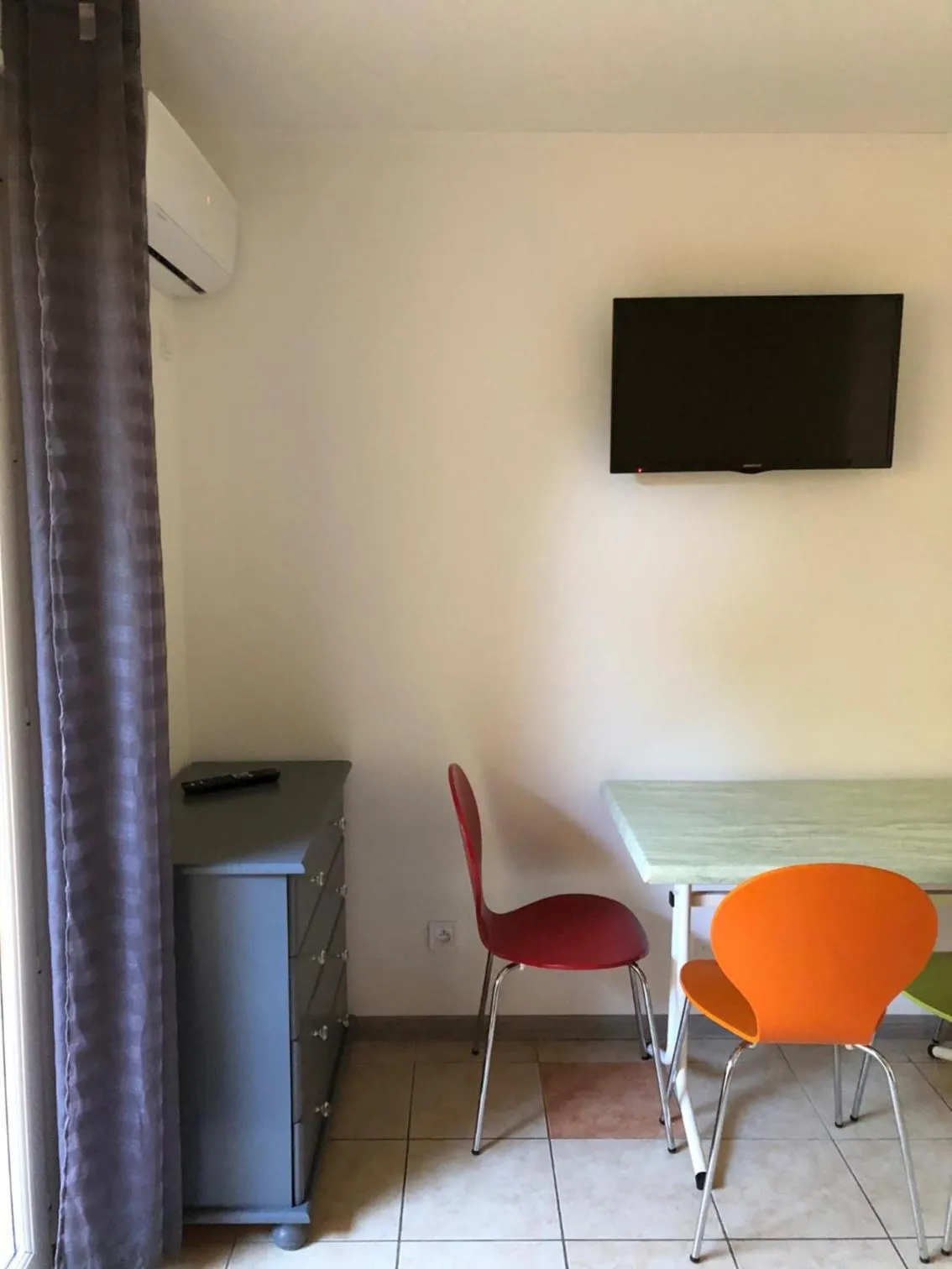 TV and multimedia in Résidence les Caraibes