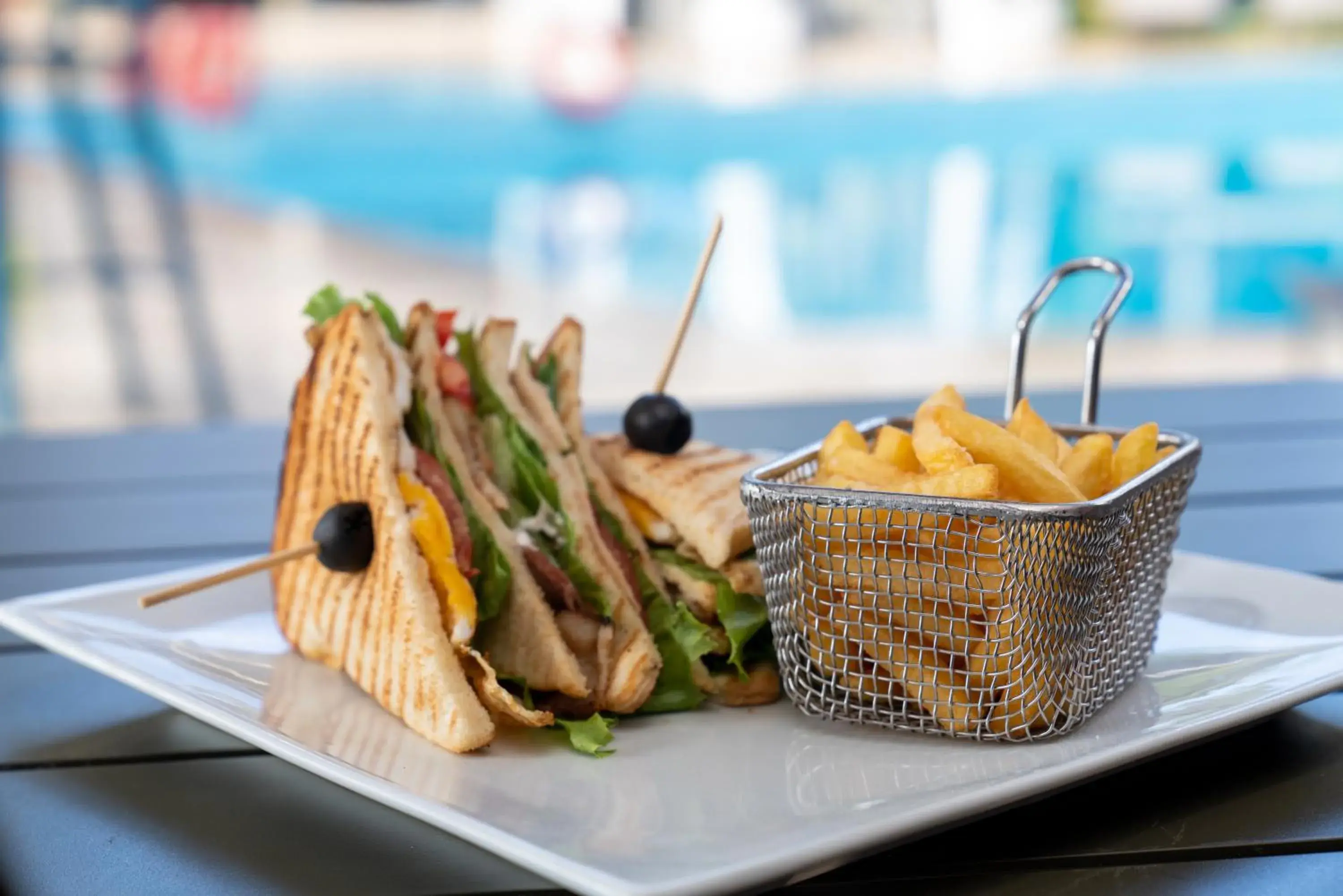 Restaurant/places to eat in Coral Strand Smart Choice Restaurant/places to eat in Coral Strand Smart Choice