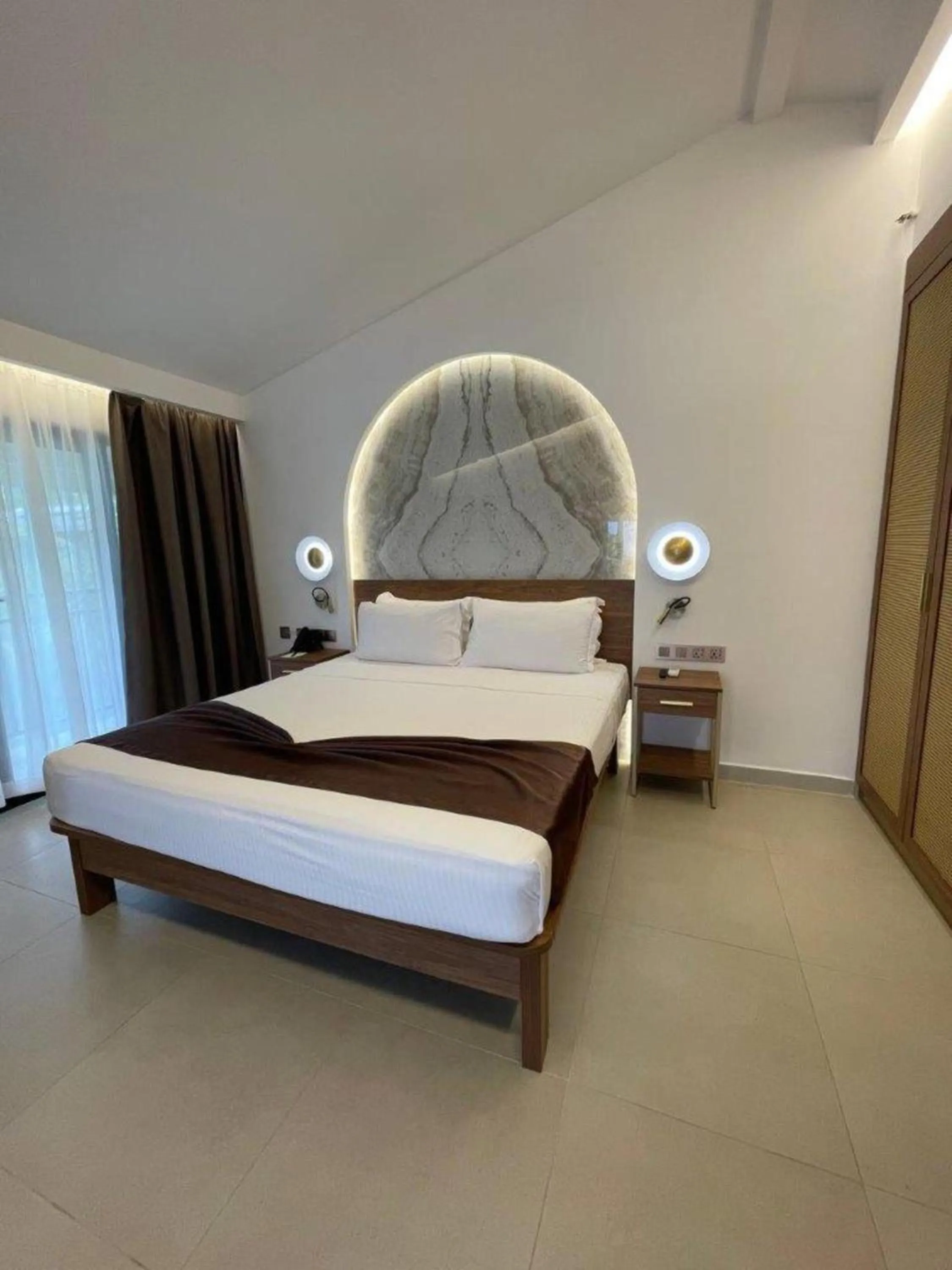 Bed in Coral Strand Smart Choice