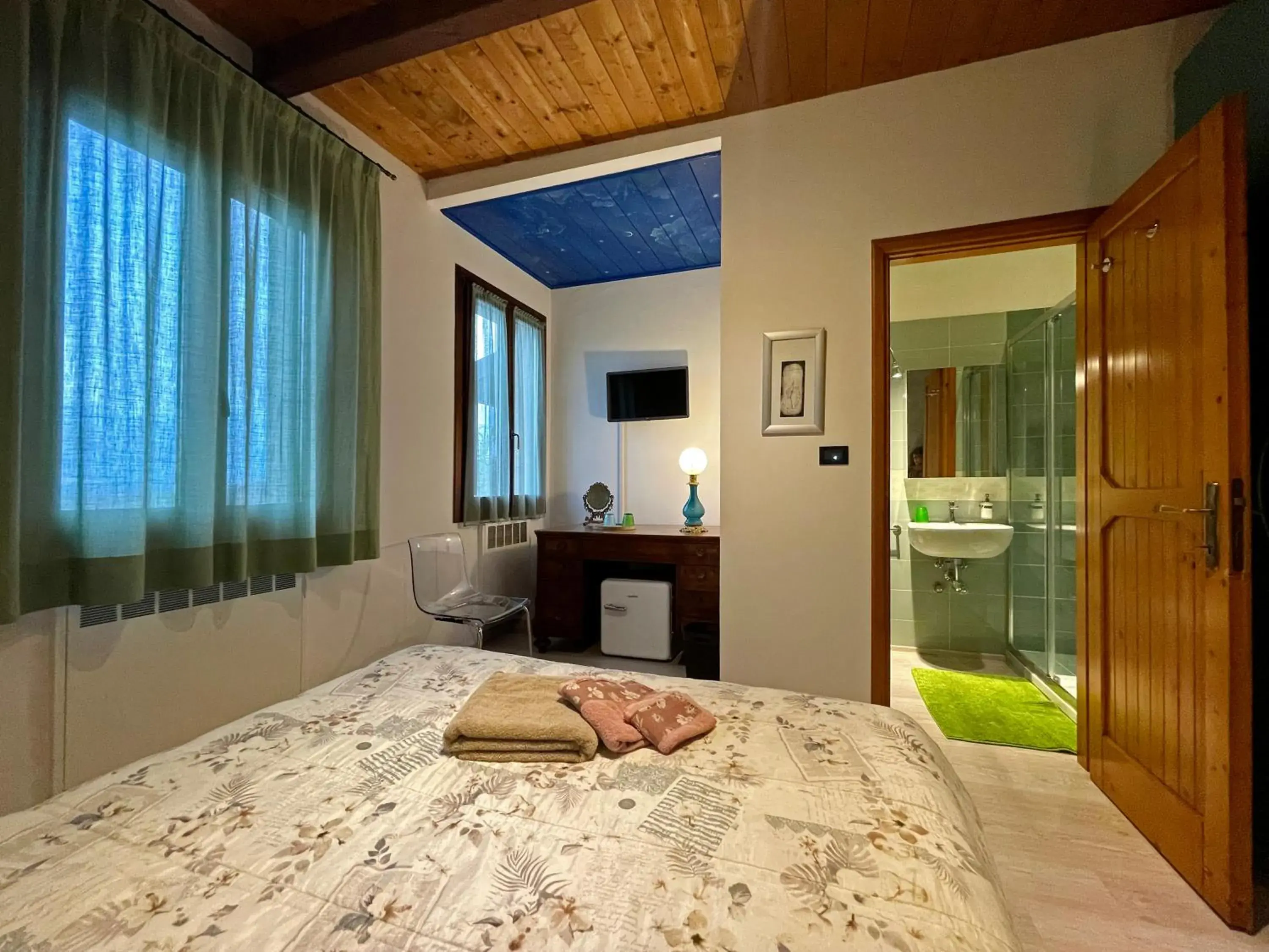 Deluxe Double Room - single occupancy in Pizzicalaluna Agriturismo Olistico sulle Colline di Pianoro Deluxe Double Room - single occupancy in Pizzicalaluna Agriturismo Olistico sulle Colline di Pianoro