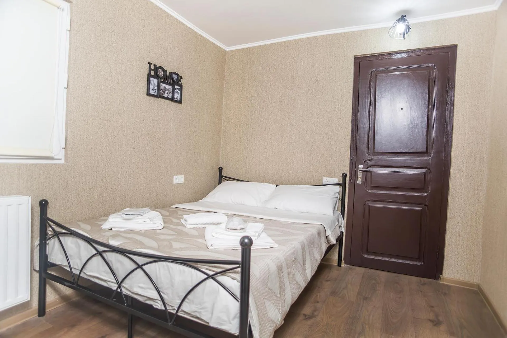 Photo of the whole room in Home25