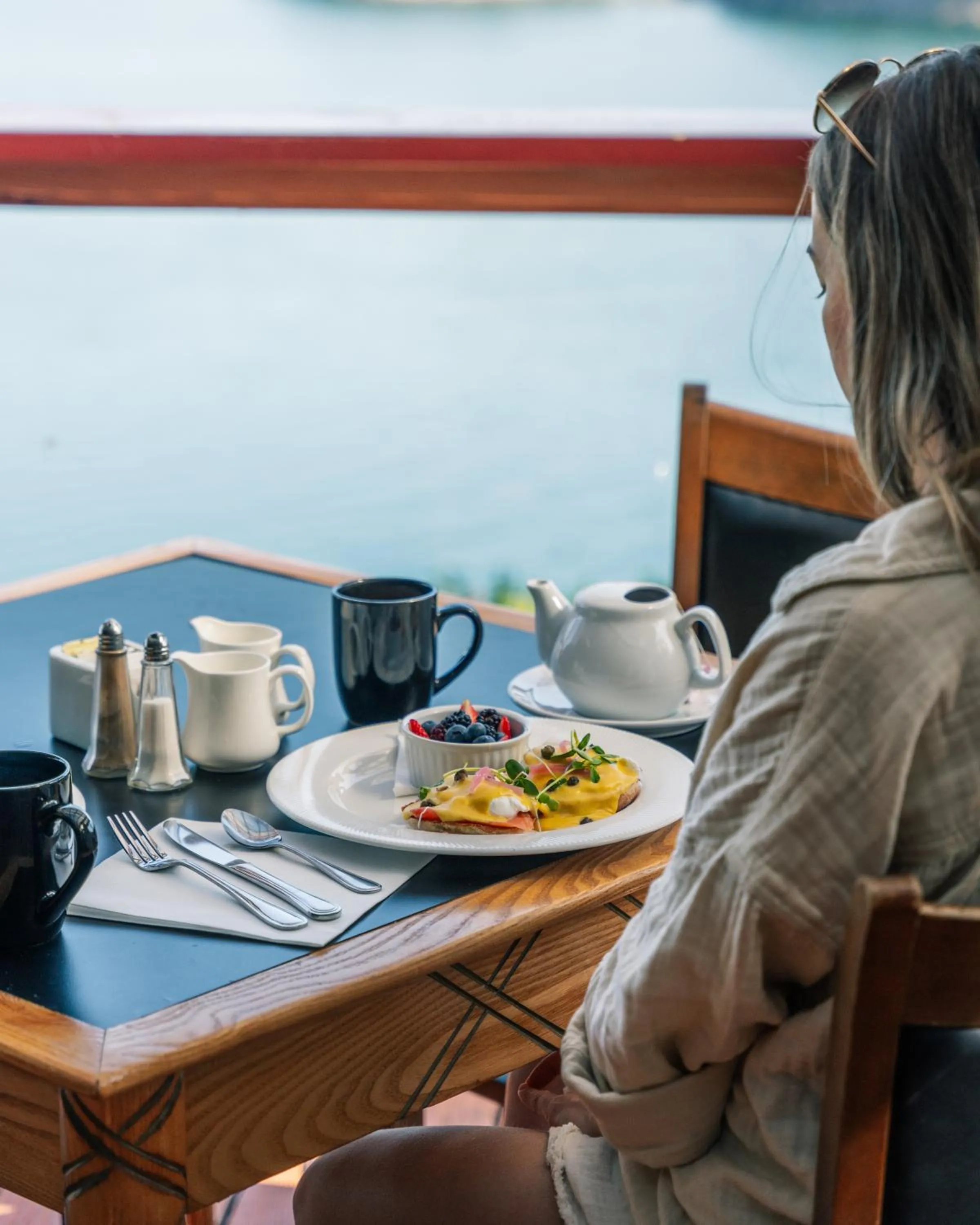 Breakfast in West Coast Wilderness Lodge