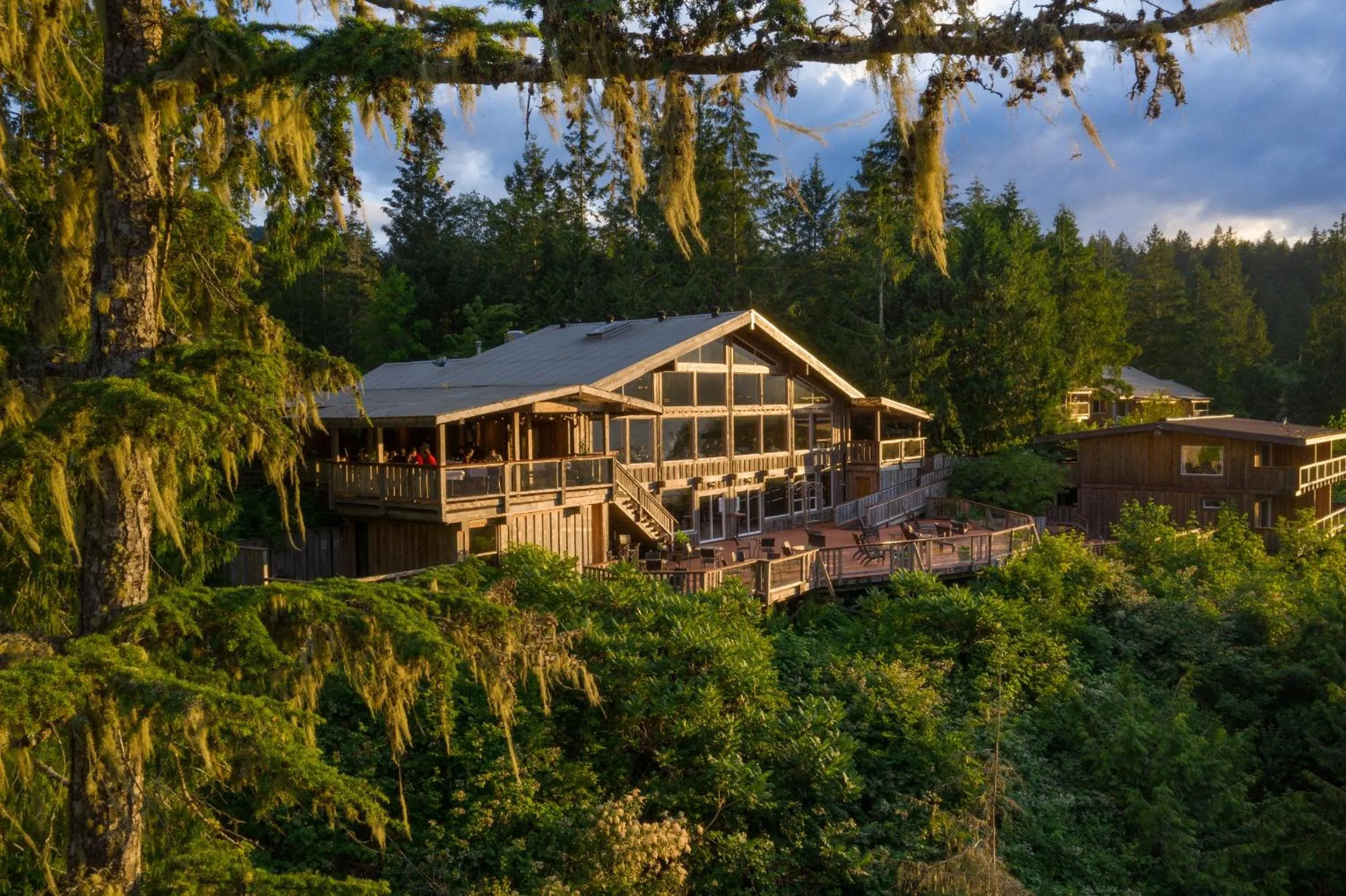 Property building in West Coast Wilderness Lodge