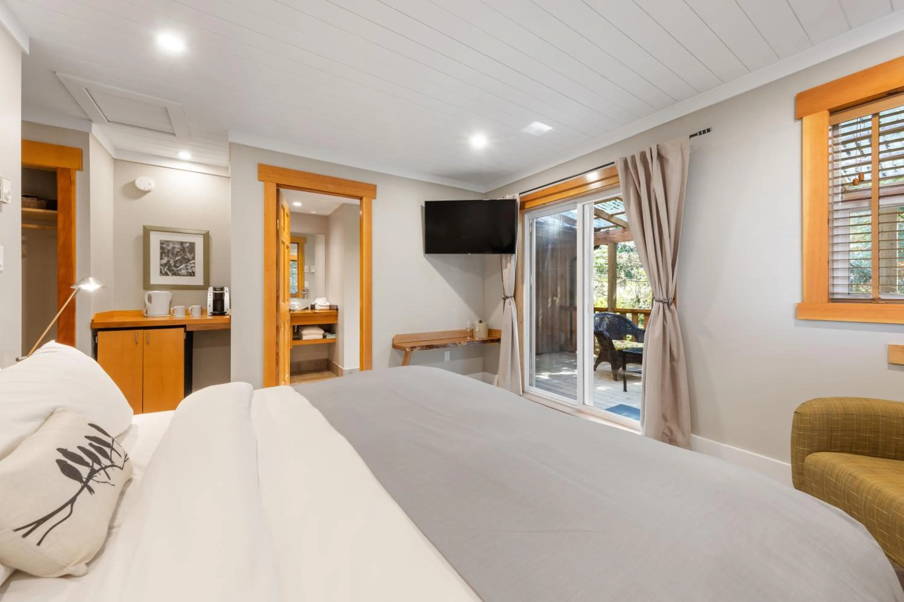 Bed in West Coast Wilderness Lodge
