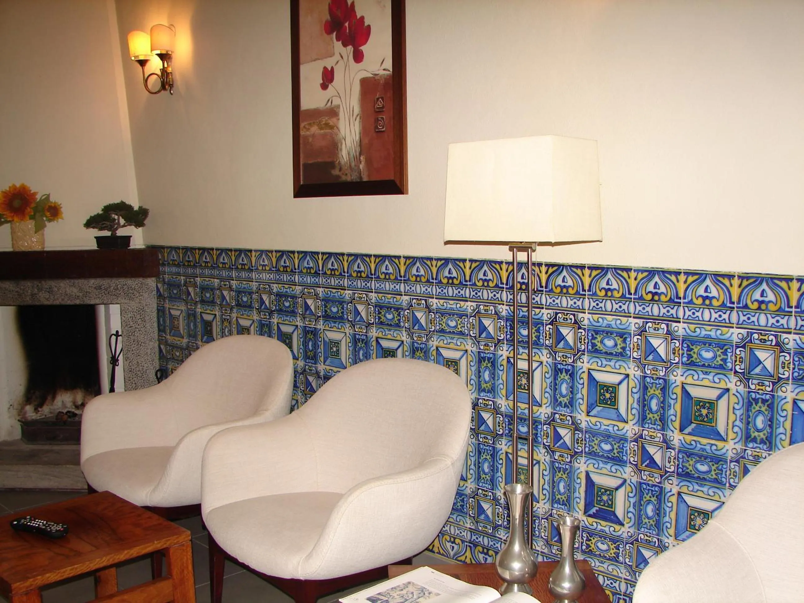 Communal lounge/ TV room in Hotel Santa Barbara