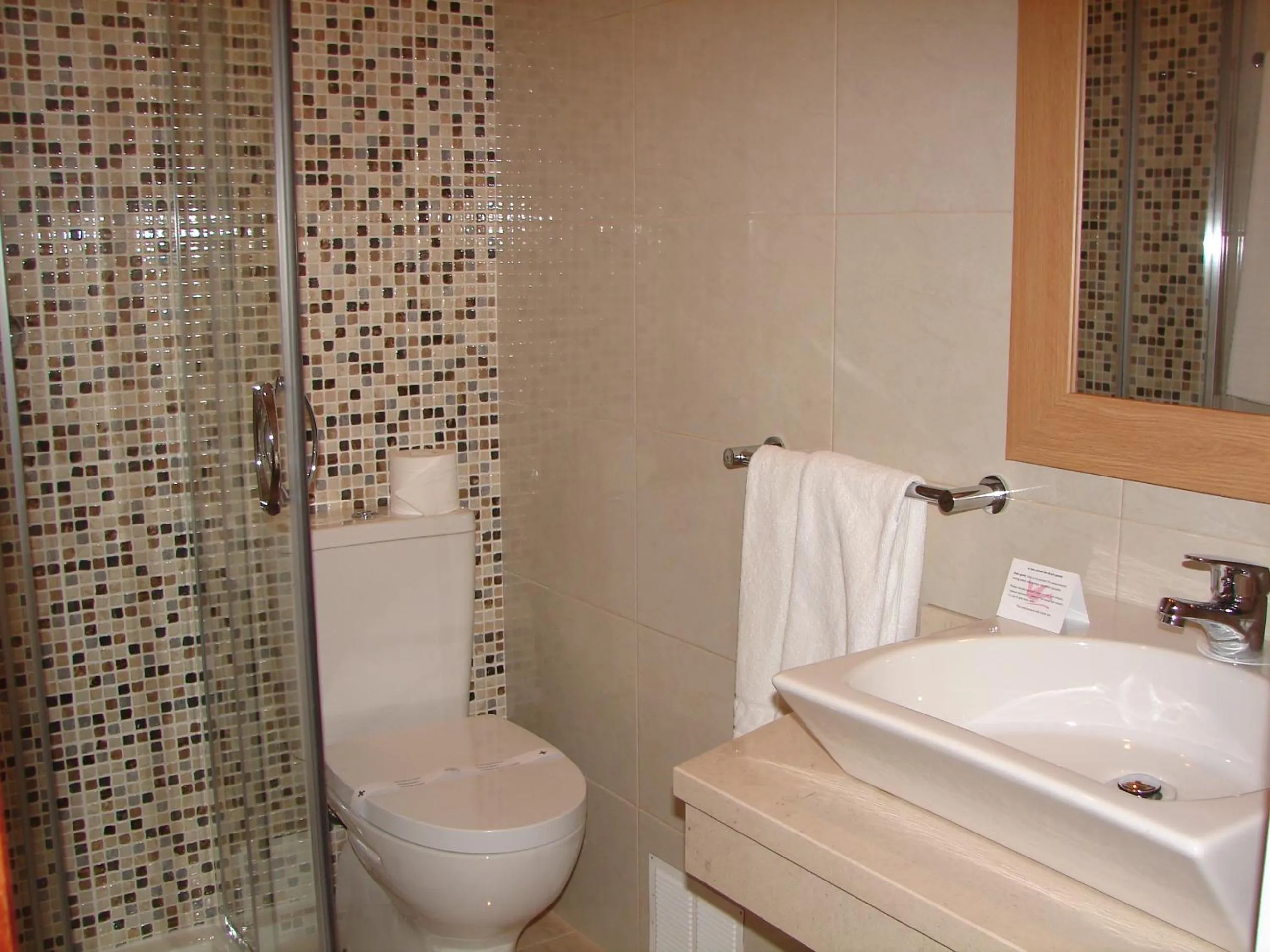 Bathroom in Hotel Santa Barbara