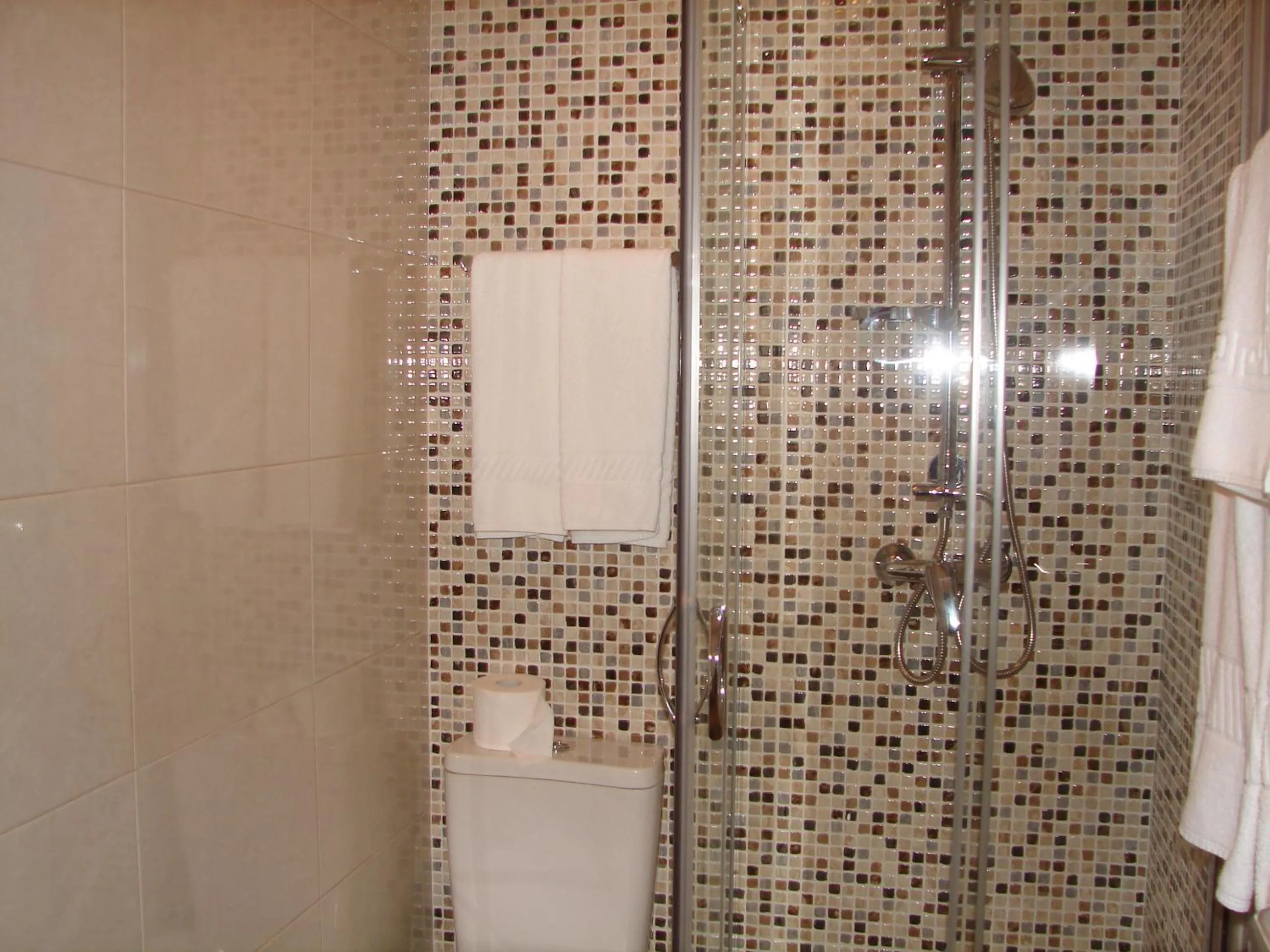 Bathroom in Hotel Santa Barbara