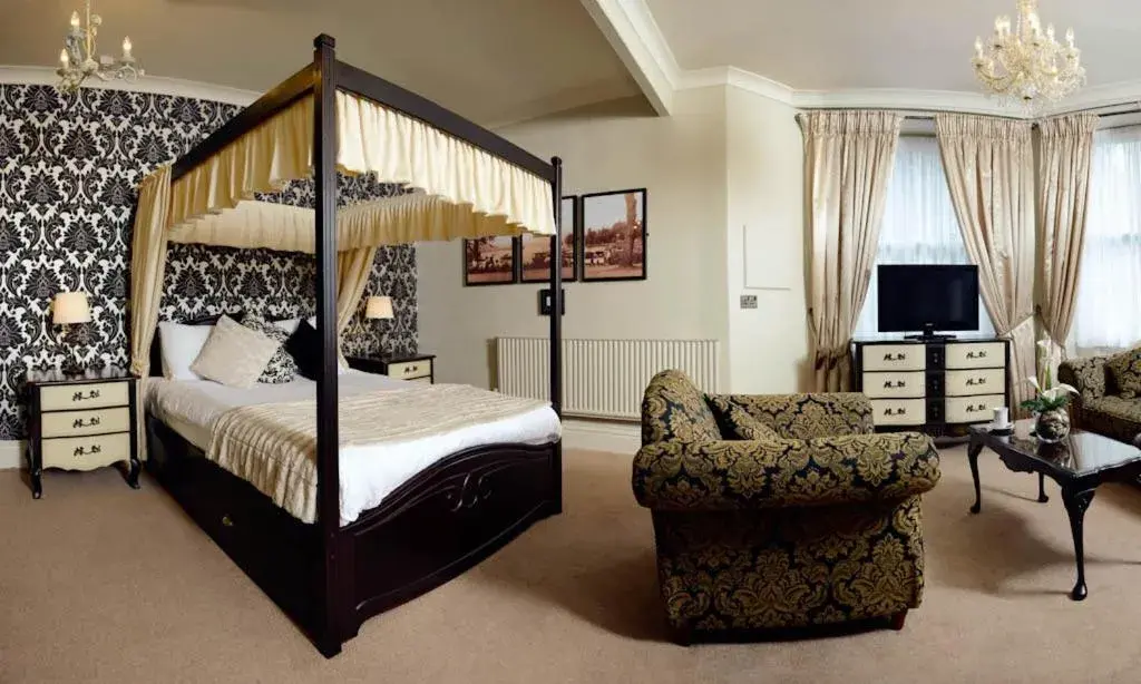 Suite With Four Poster Bed in Stags Head Hotel Suite With Four Poster Bed in Stags Head Hotel