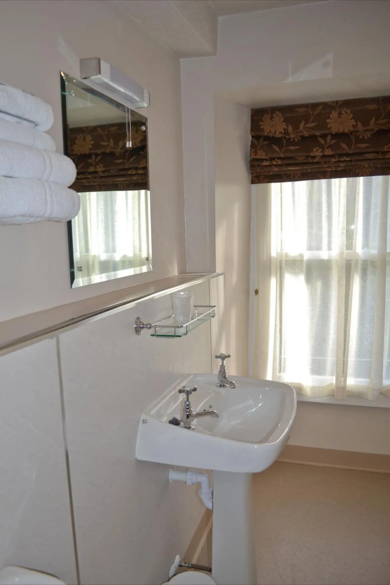 Double or Twin Room in Stags Head Hotel