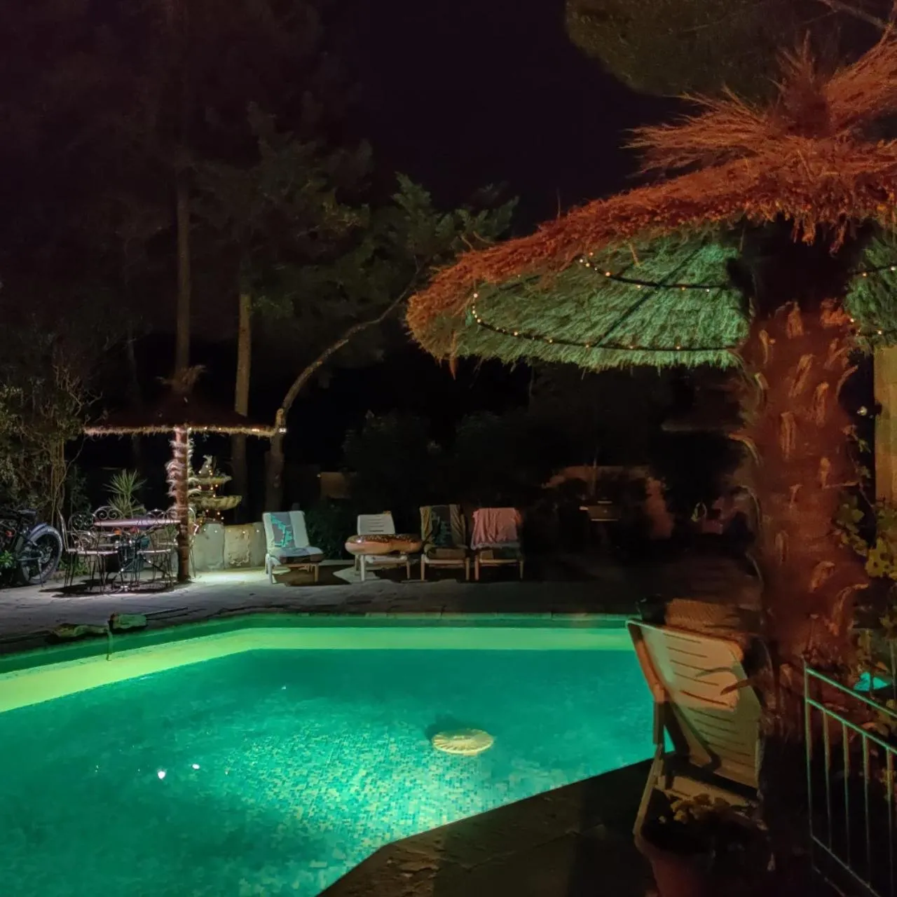 Night in Gites Climatisés Piscine Chauffée La Balancelle