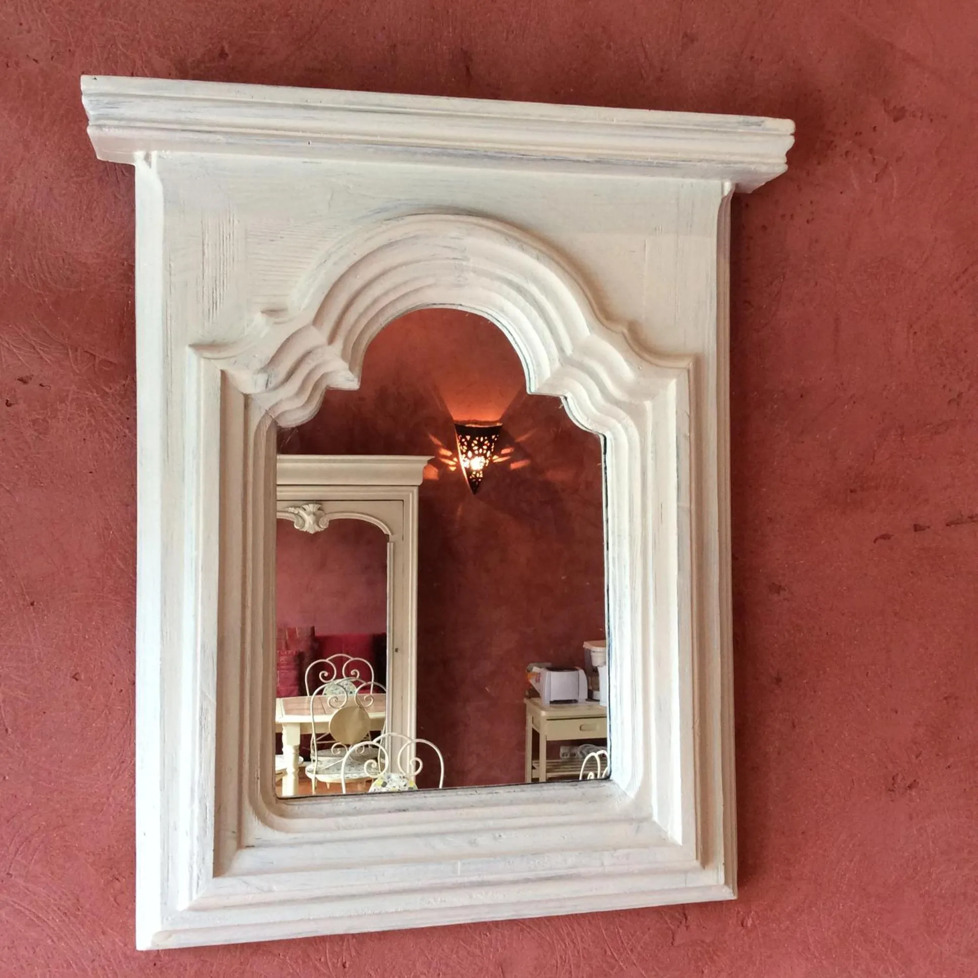 Decorative detail in Gites Climatisés Piscine Chauffée La Balancelle