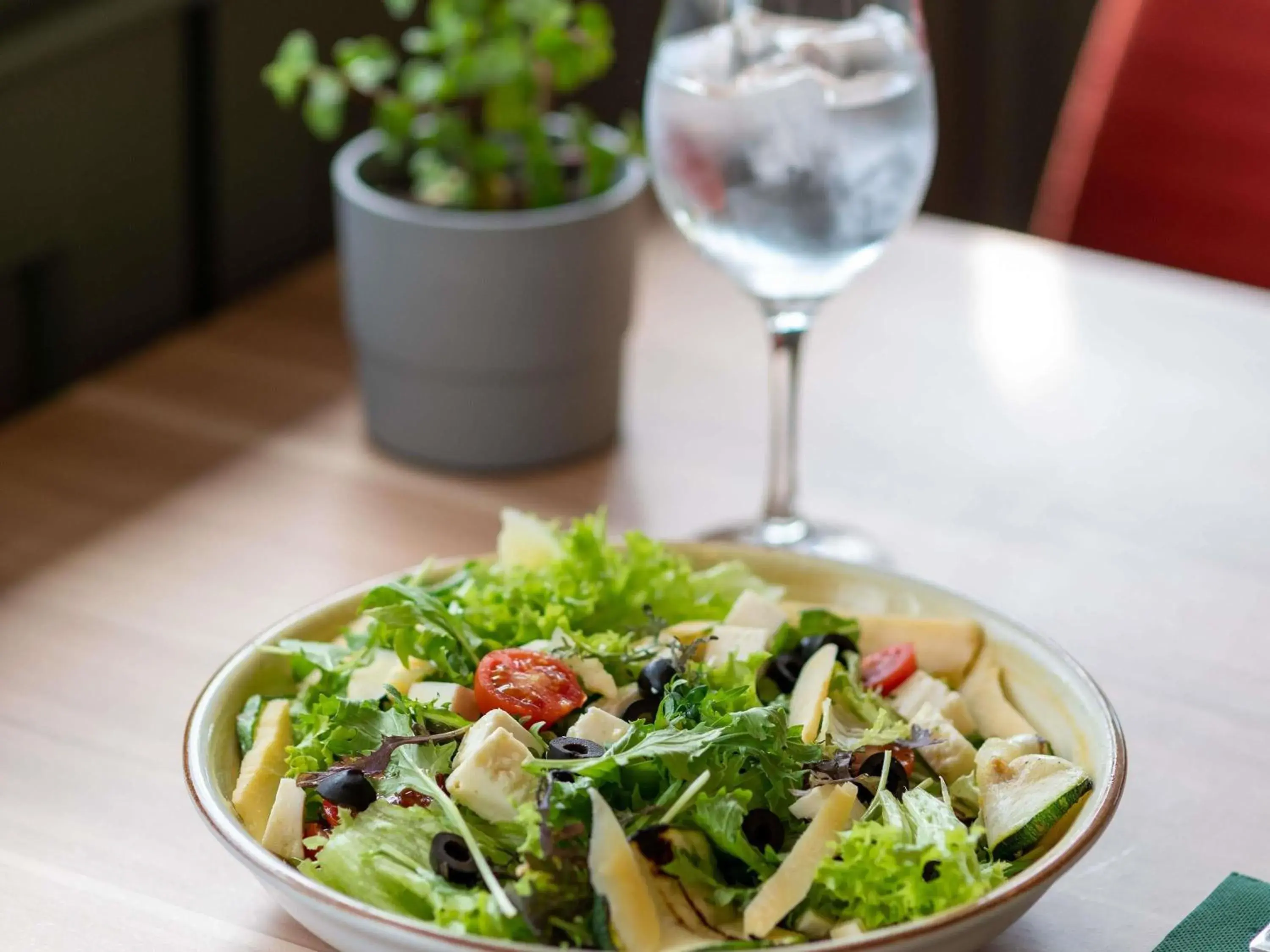 Restaurant/places to eat in ibis Concepcion Restaurant/places to eat in ibis Concepcion