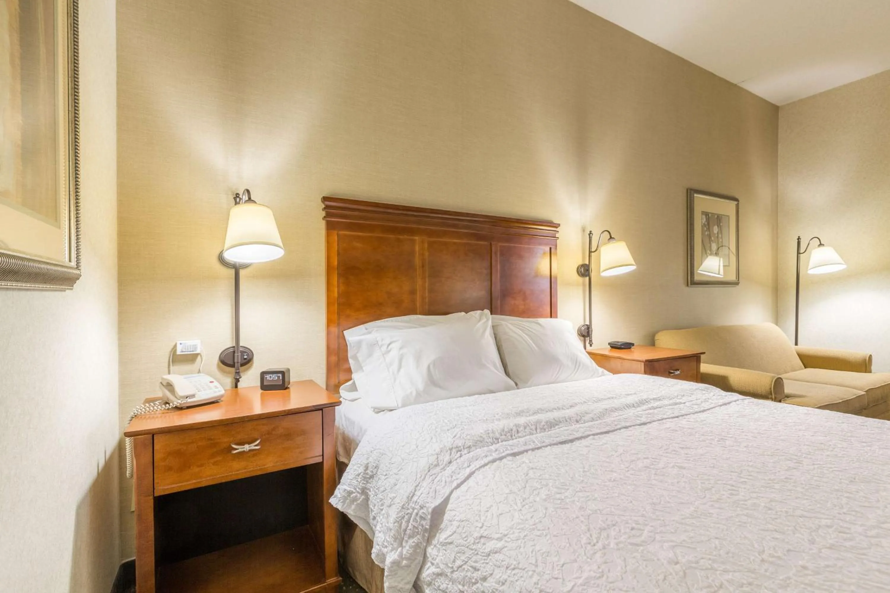 Bed in Hampton Inn Sidney