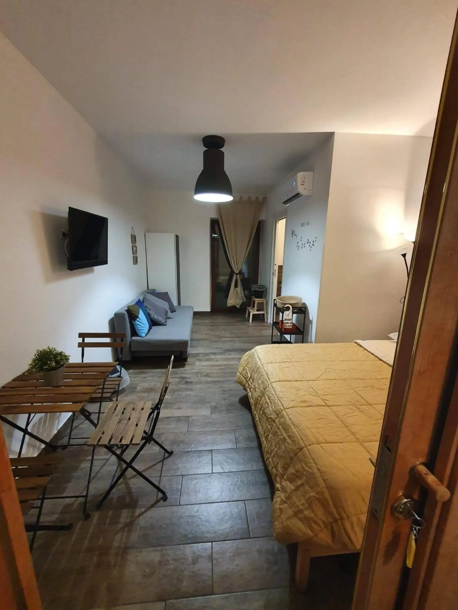 View (from property/room), Bed in Hercules House - Il riposo degli Eroi