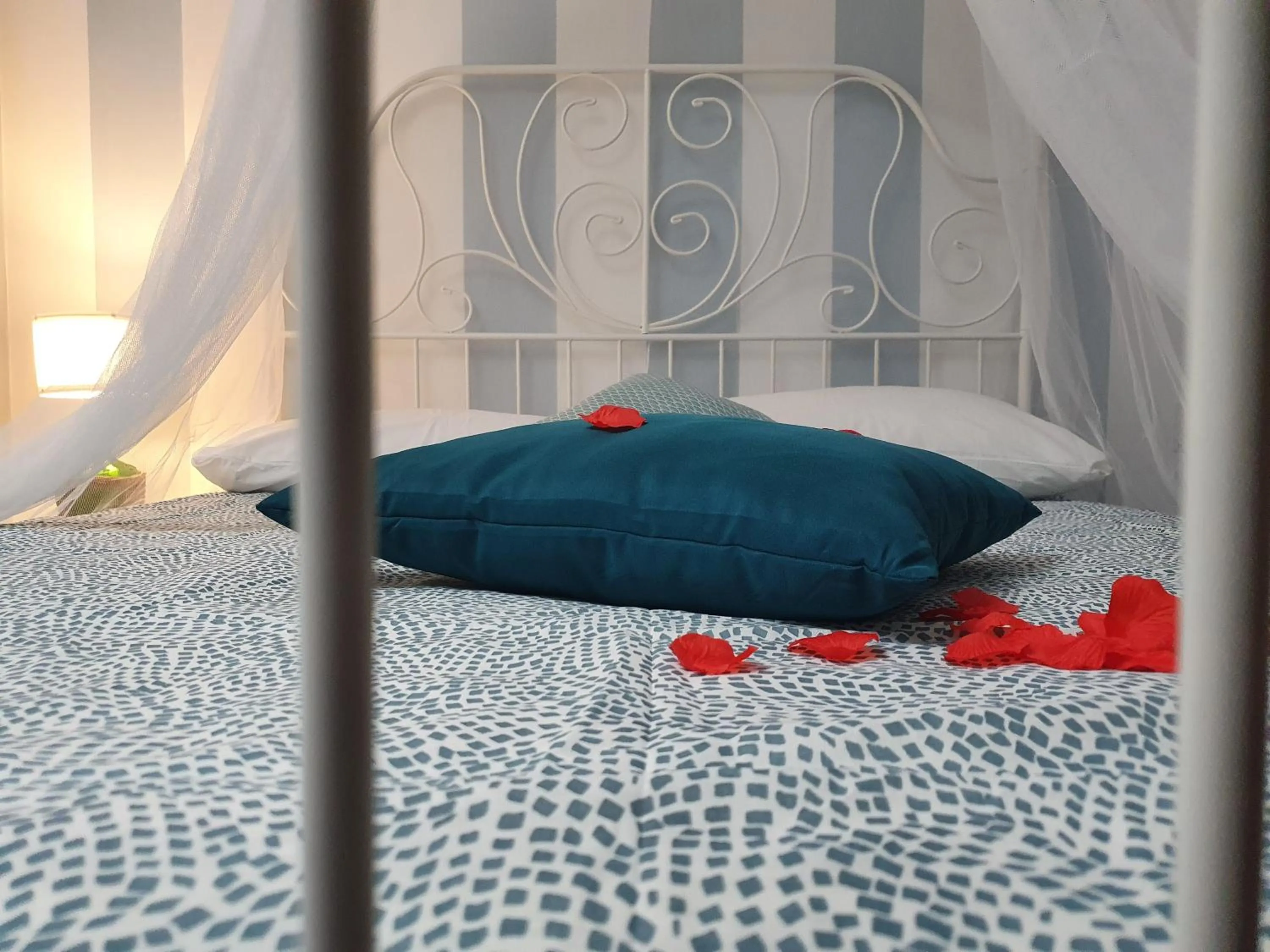 View (from property/room), Bed in Hercules House - Il riposo degli Eroi