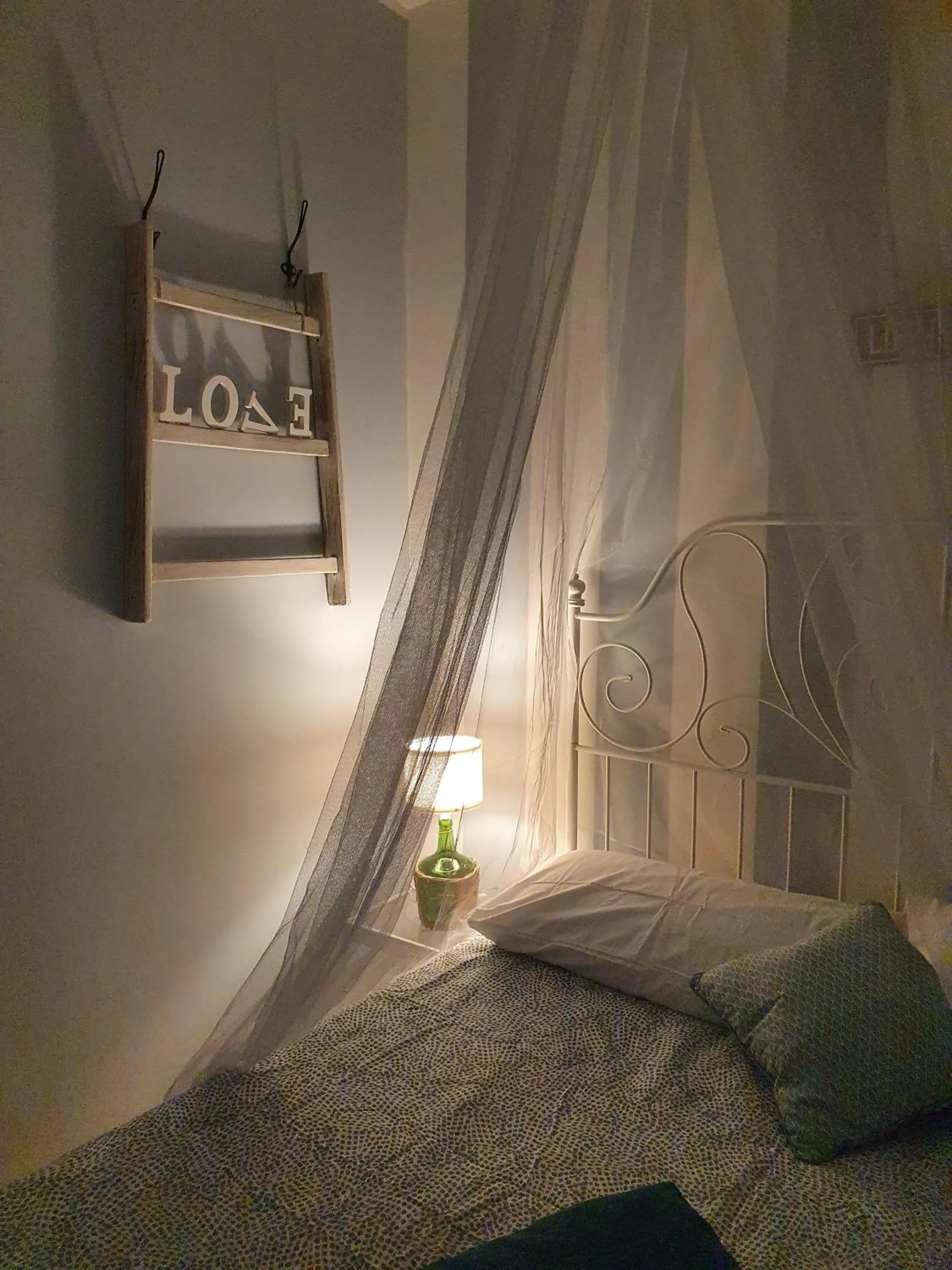 Bedroom, Bed in Hercules House - Il riposo degli Eroi