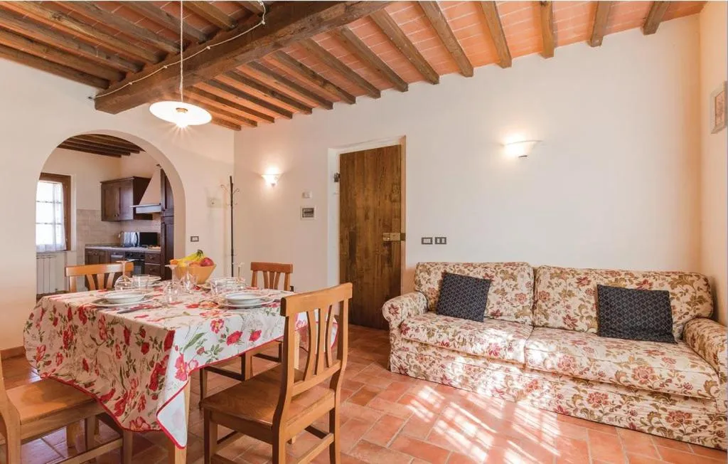 Dining area in Borgo Nuovo San Martino