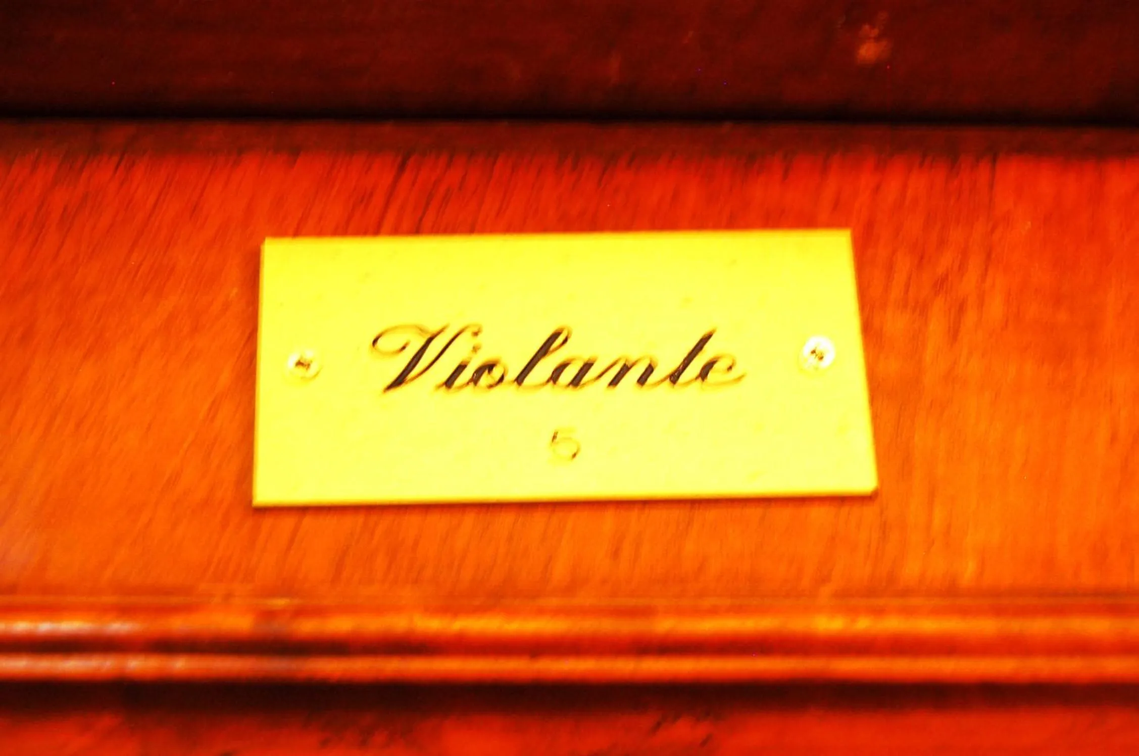 Logo/Certificate/Sign in Borgo Nuovo San Martino