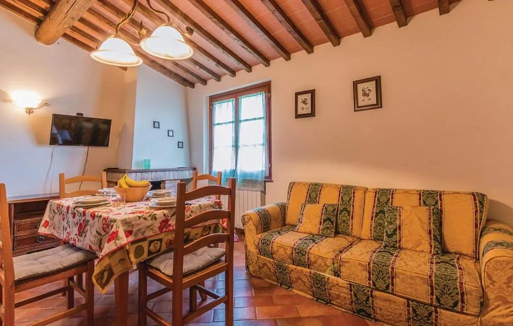 Dining area in Borgo Nuovo San Martino