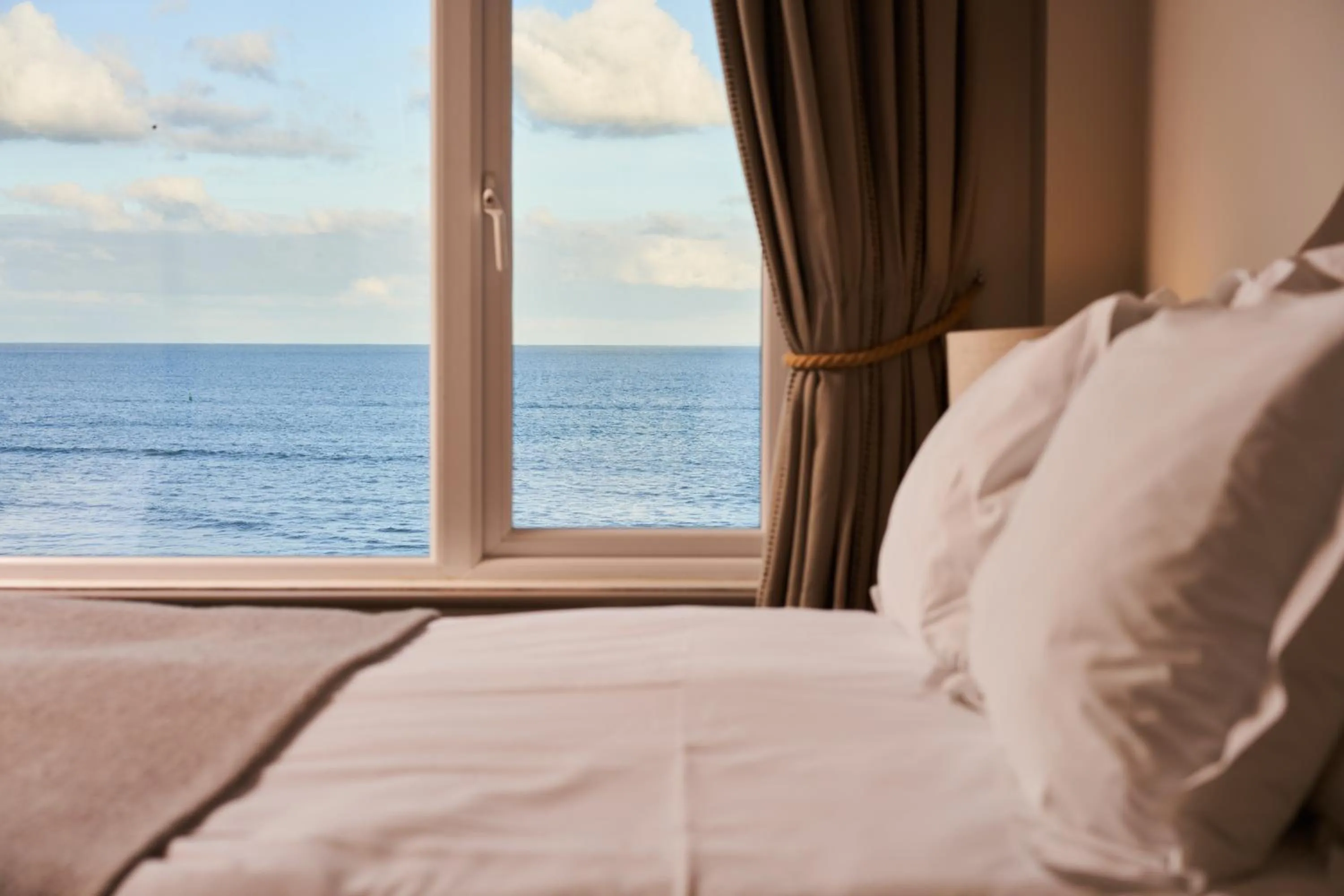 Bedroom, Bed in Pedn-Olva