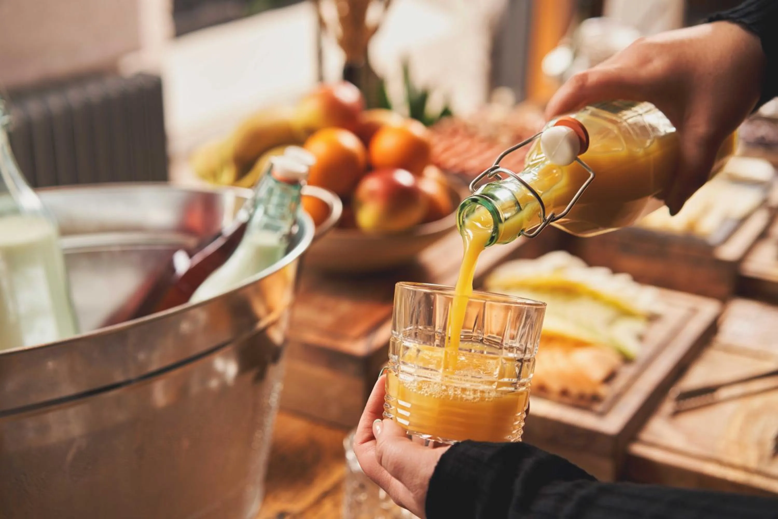 Breakfast in Pedn-Olva