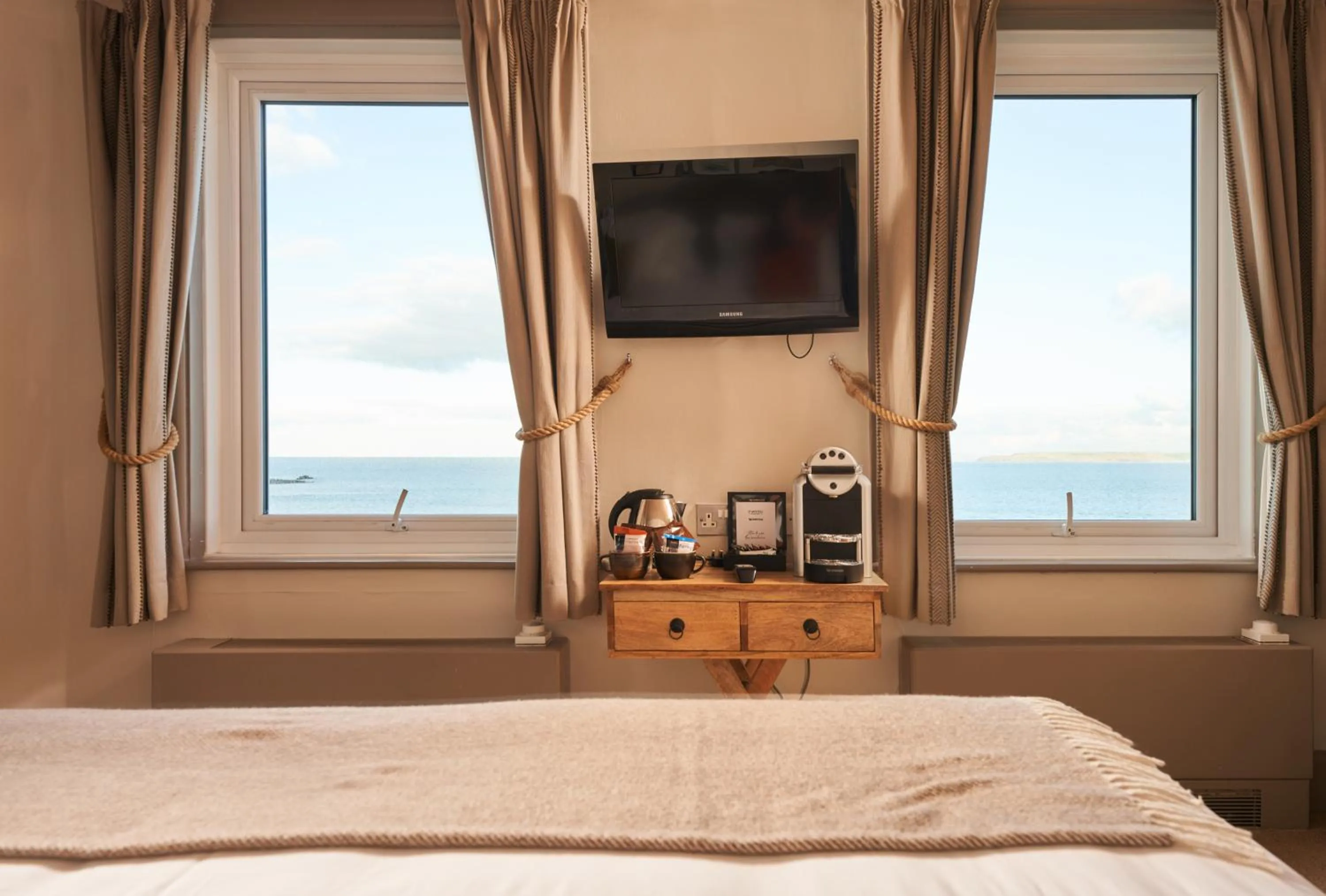 TV and multimedia, Bed in Pedn-Olva