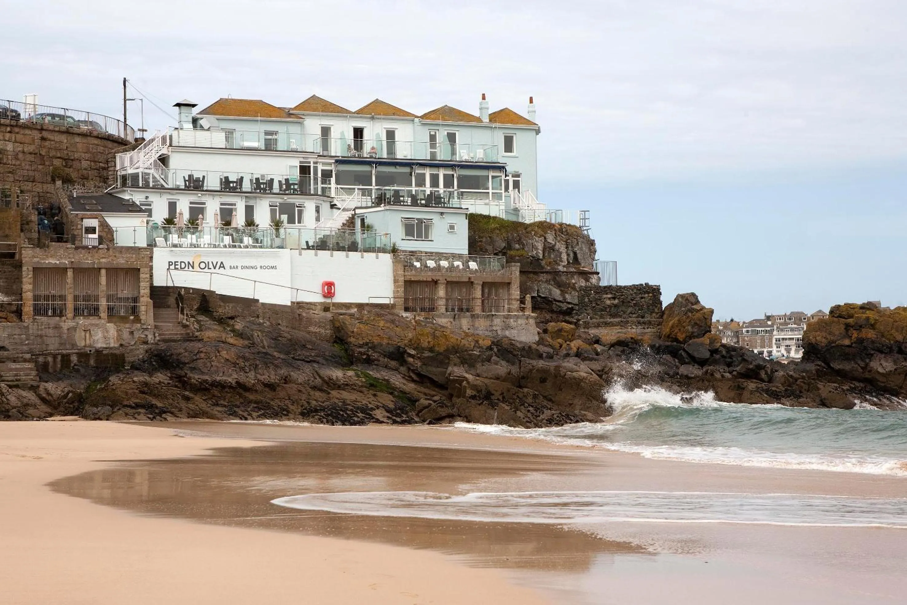 Facade/entrance in Pedn Olva
