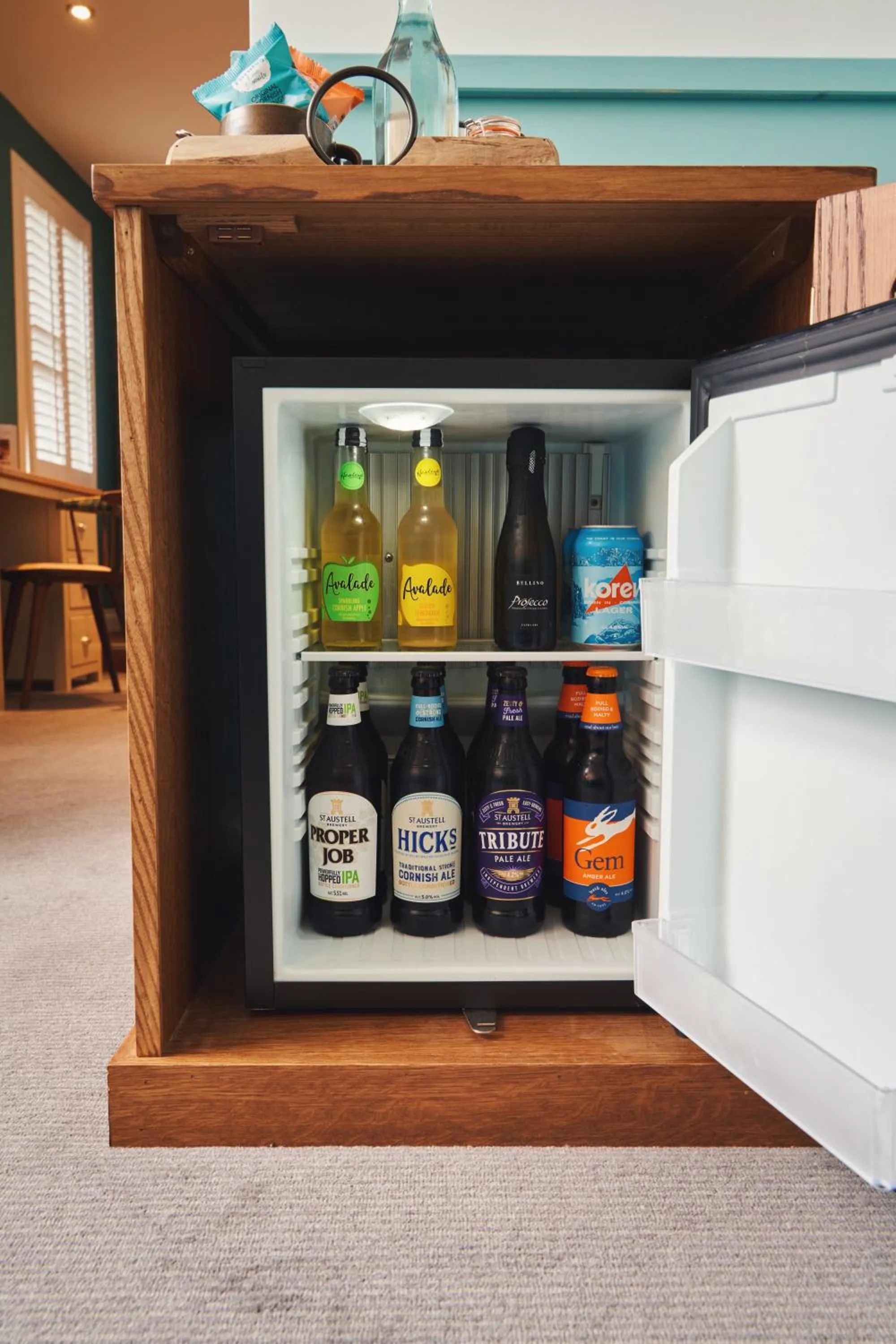 minibar in Harbour Inn