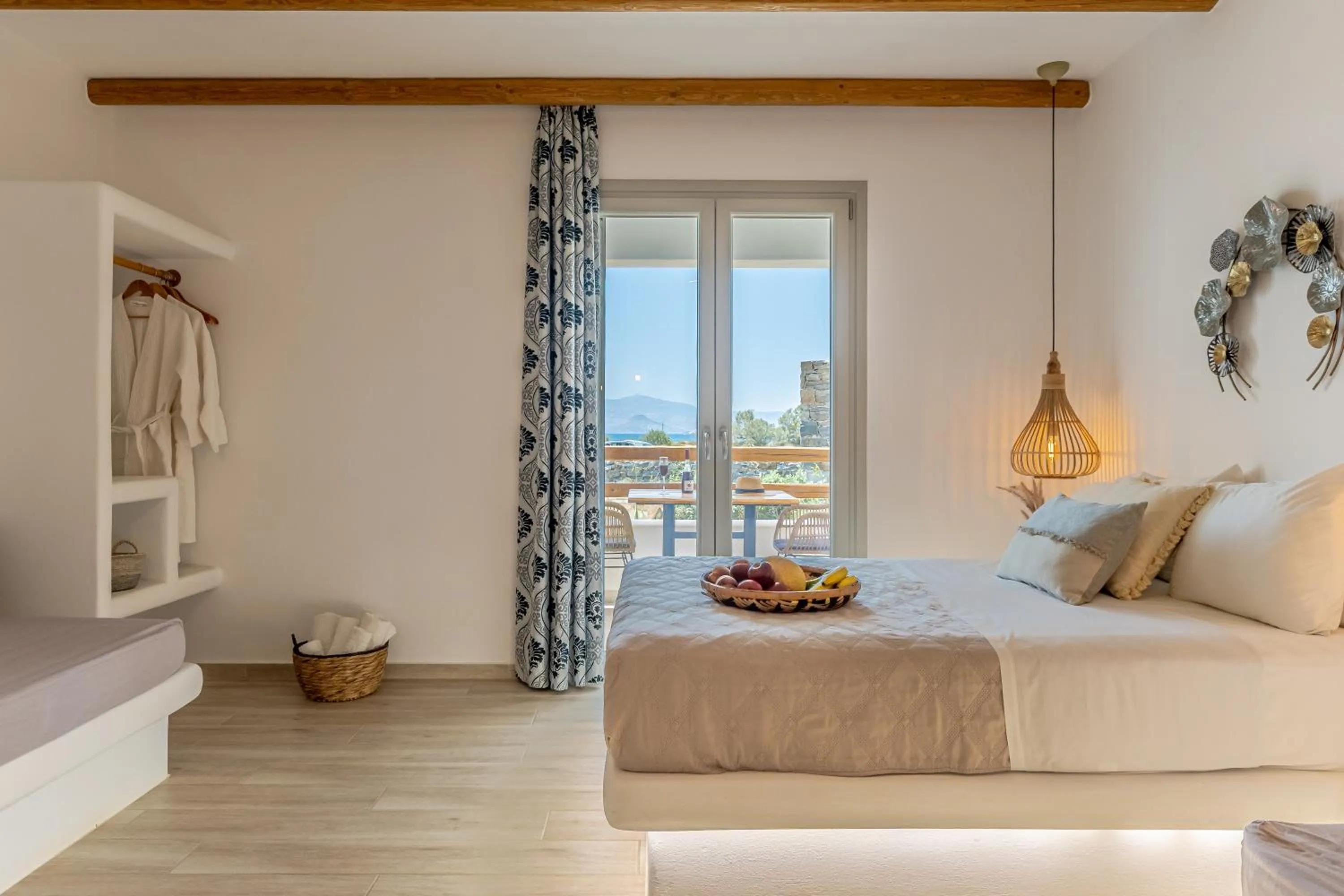 Toilet, Bed in Marine Dream