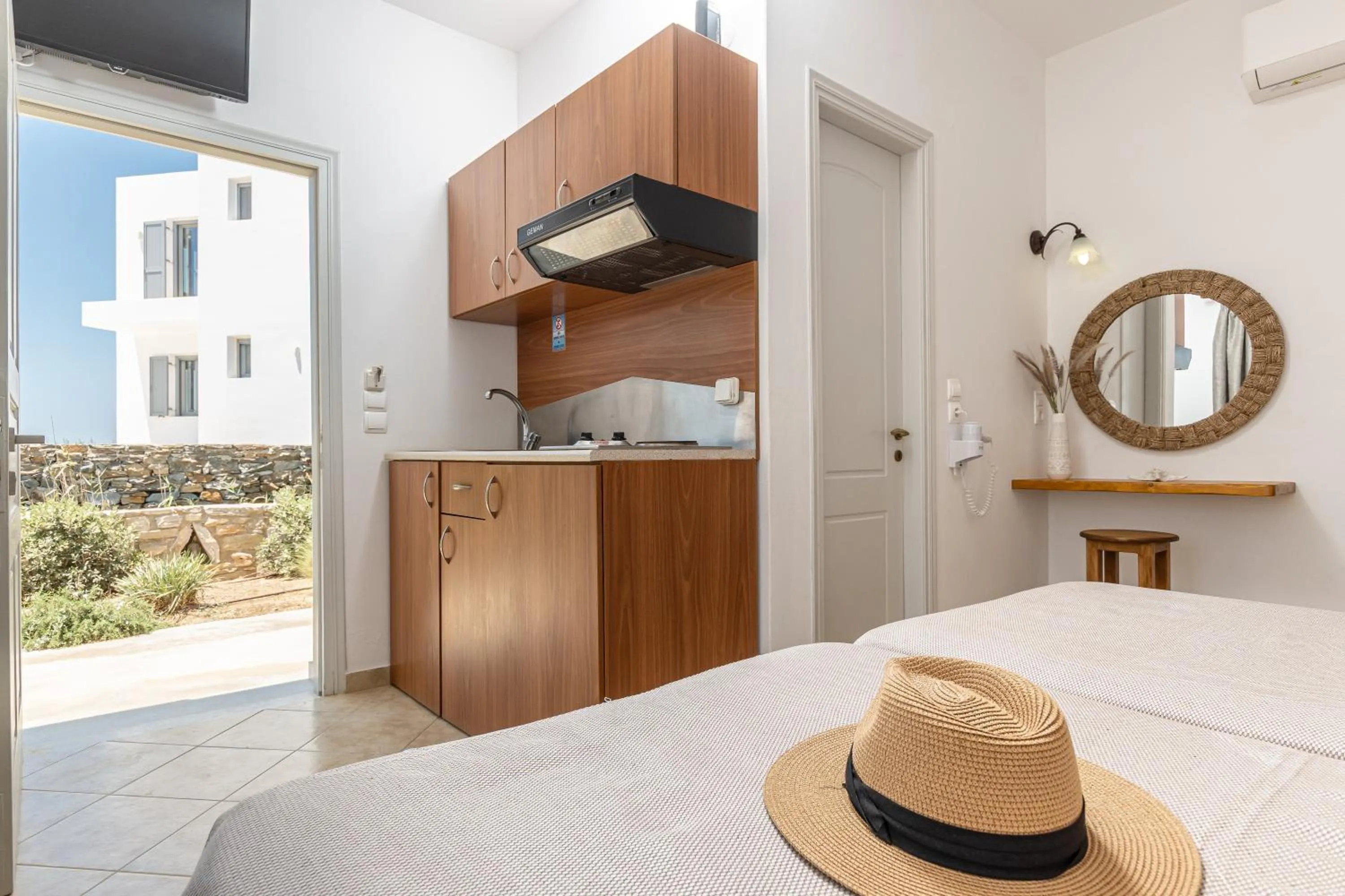 Toilet, Bed in Marine Dream