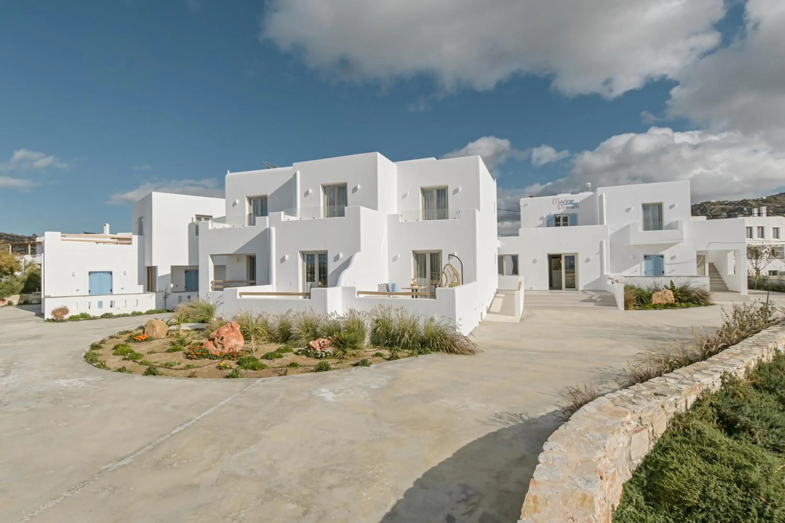 Property building in Marine Dream