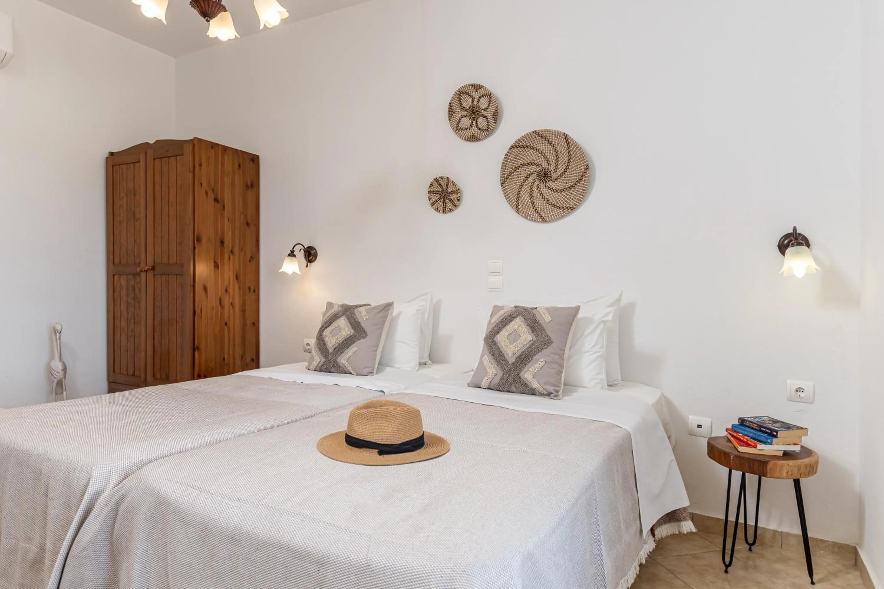 Staff, Bed in Marine Dream