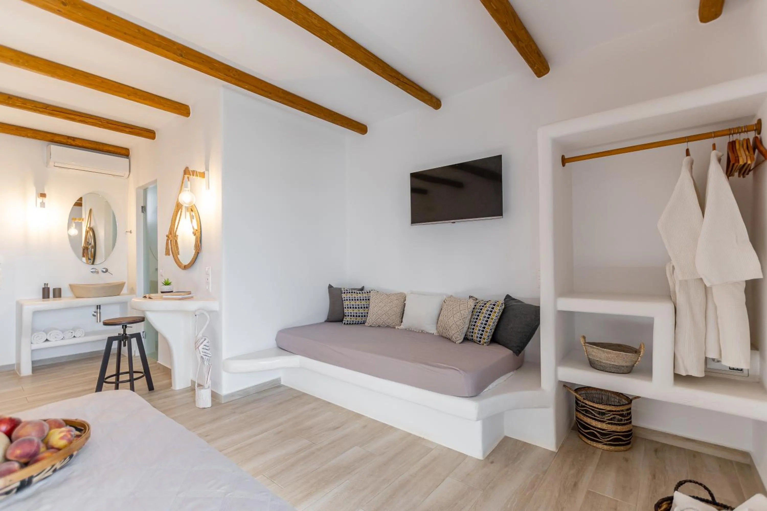 Shower, Bed in Marine Dream