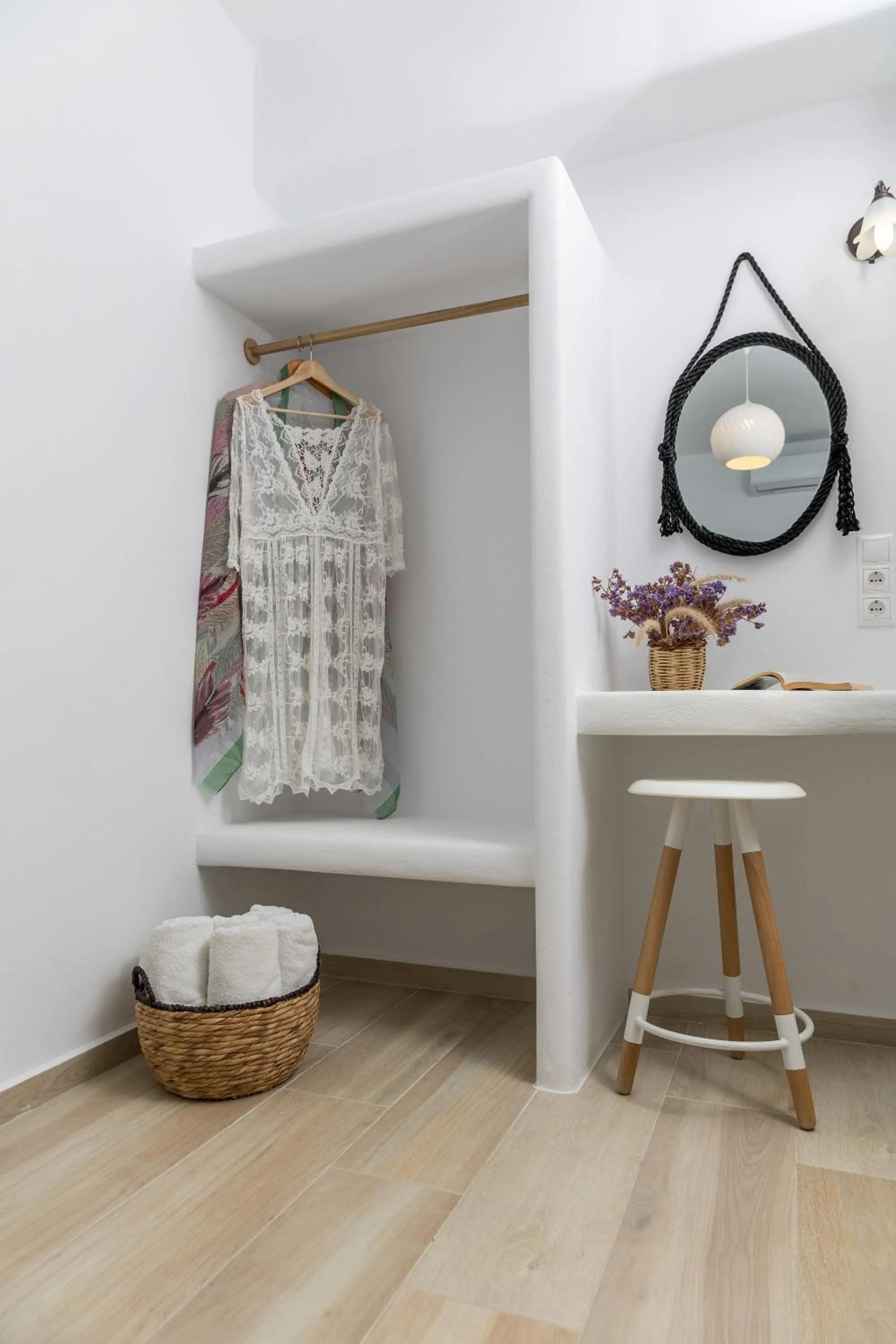 Decorative detail in Marine Dream