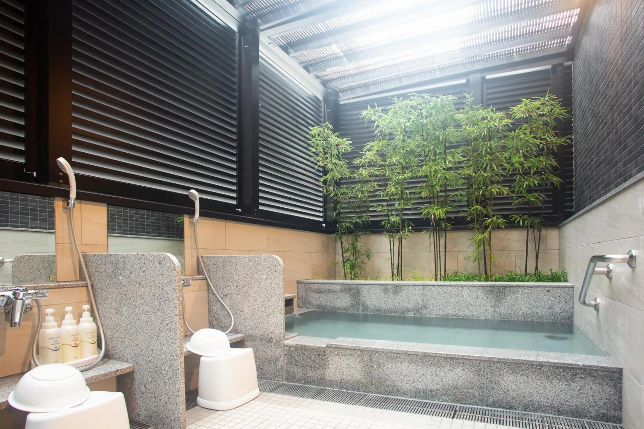 Hot Tub in Kuretake Inn Nankai Sakai-Ekimae