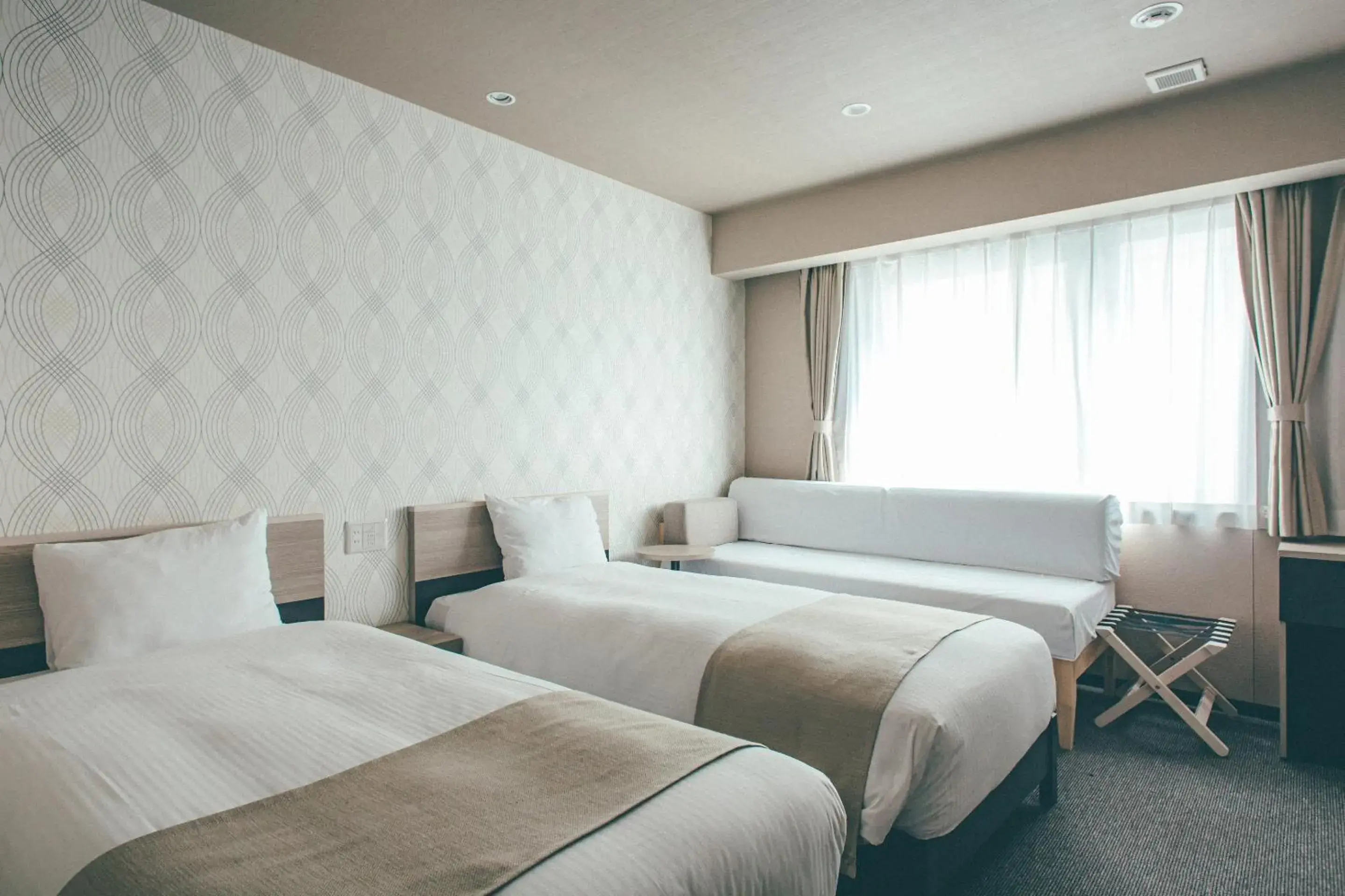 Deluxe Twin Room - Non-Smoking in Kuretake Inn Osaka Midousuji Hommachi Deluxe Twin Room - Non-Smoking in Kuretake Inn Osaka Midousuji Hommachi