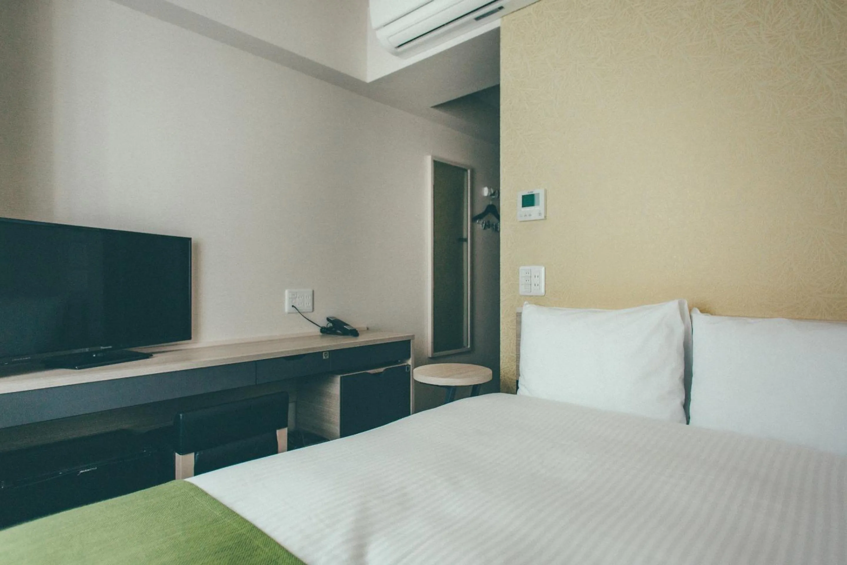 Bedroom, Bed in Kuretake Inn Osaka Midousuji Hommachi