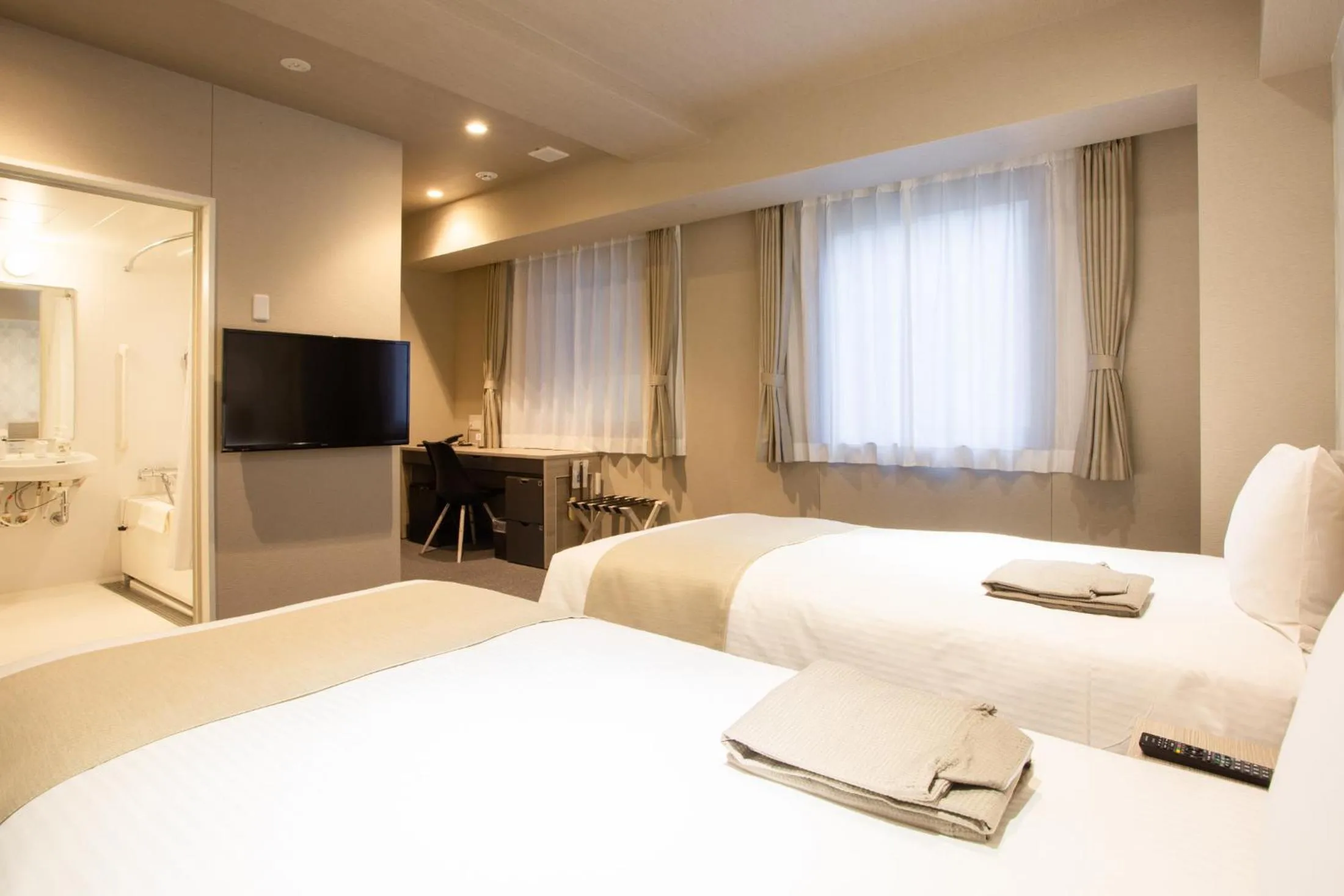 Bedroom, Bed in Kuretake Inn Osaka Midousuji Hommachi