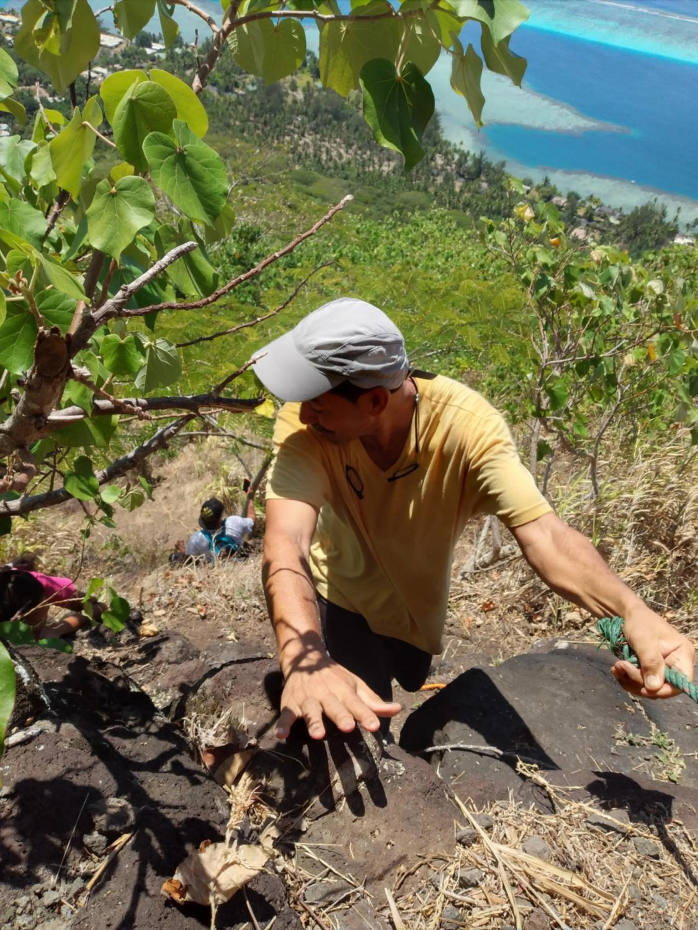 Hiking in Haere Mai I Te Fare