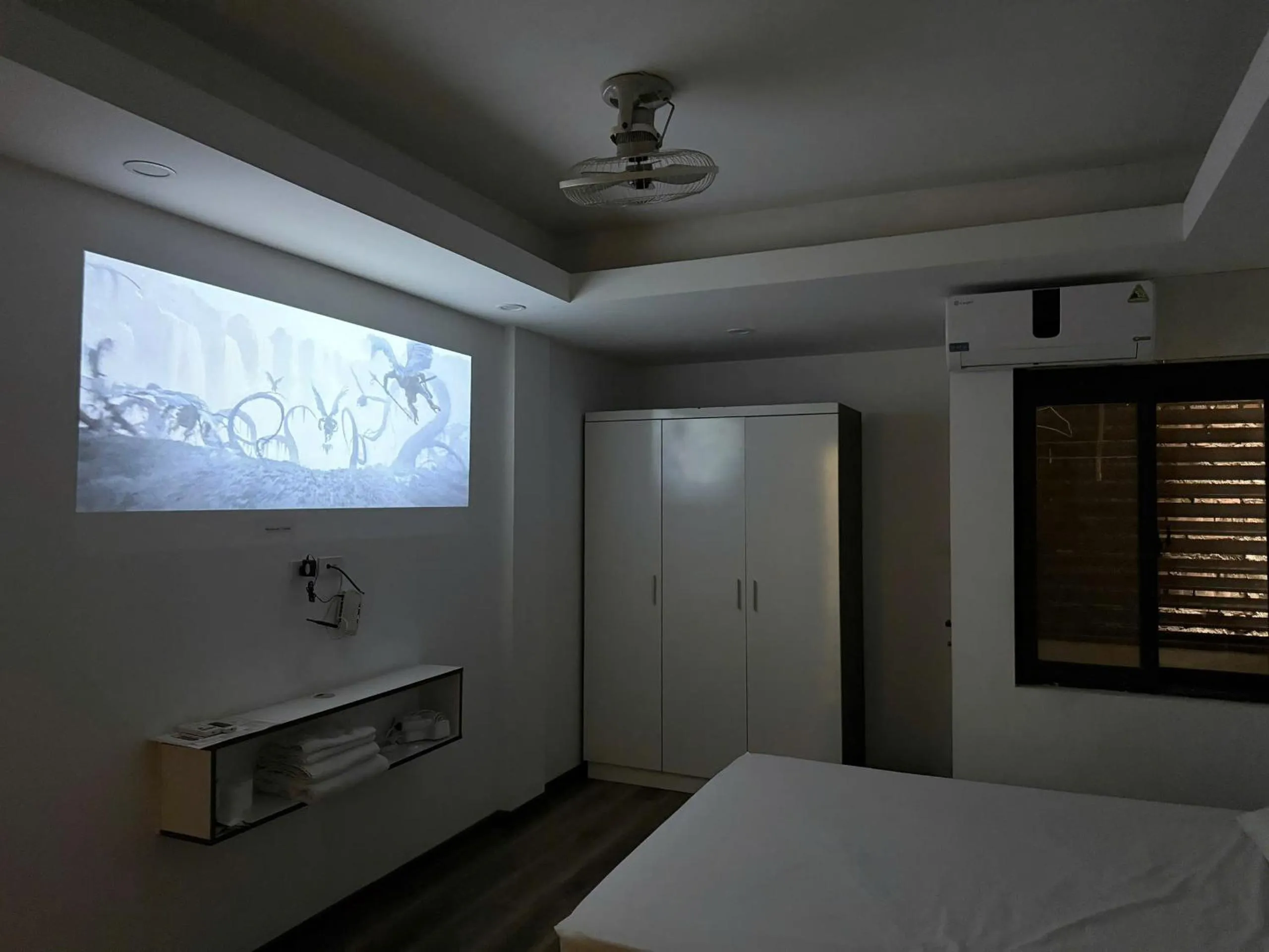 Bed in Era Ha Yen Apartment