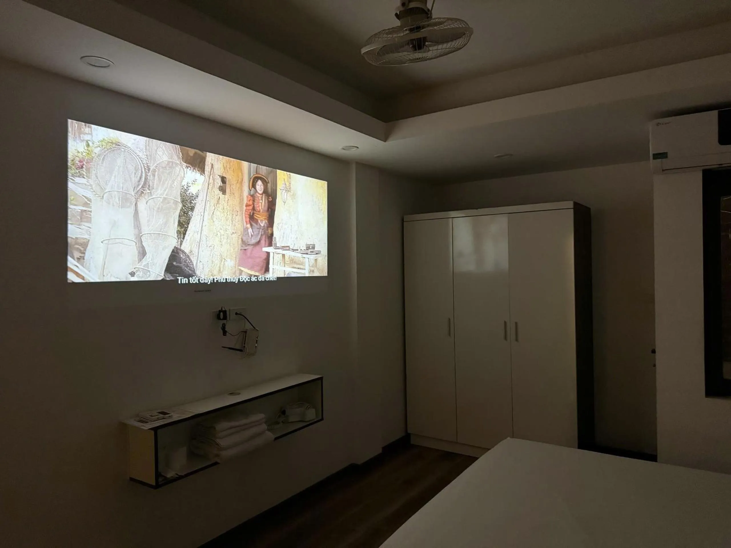 Bed in Era Ha Yen Apartment