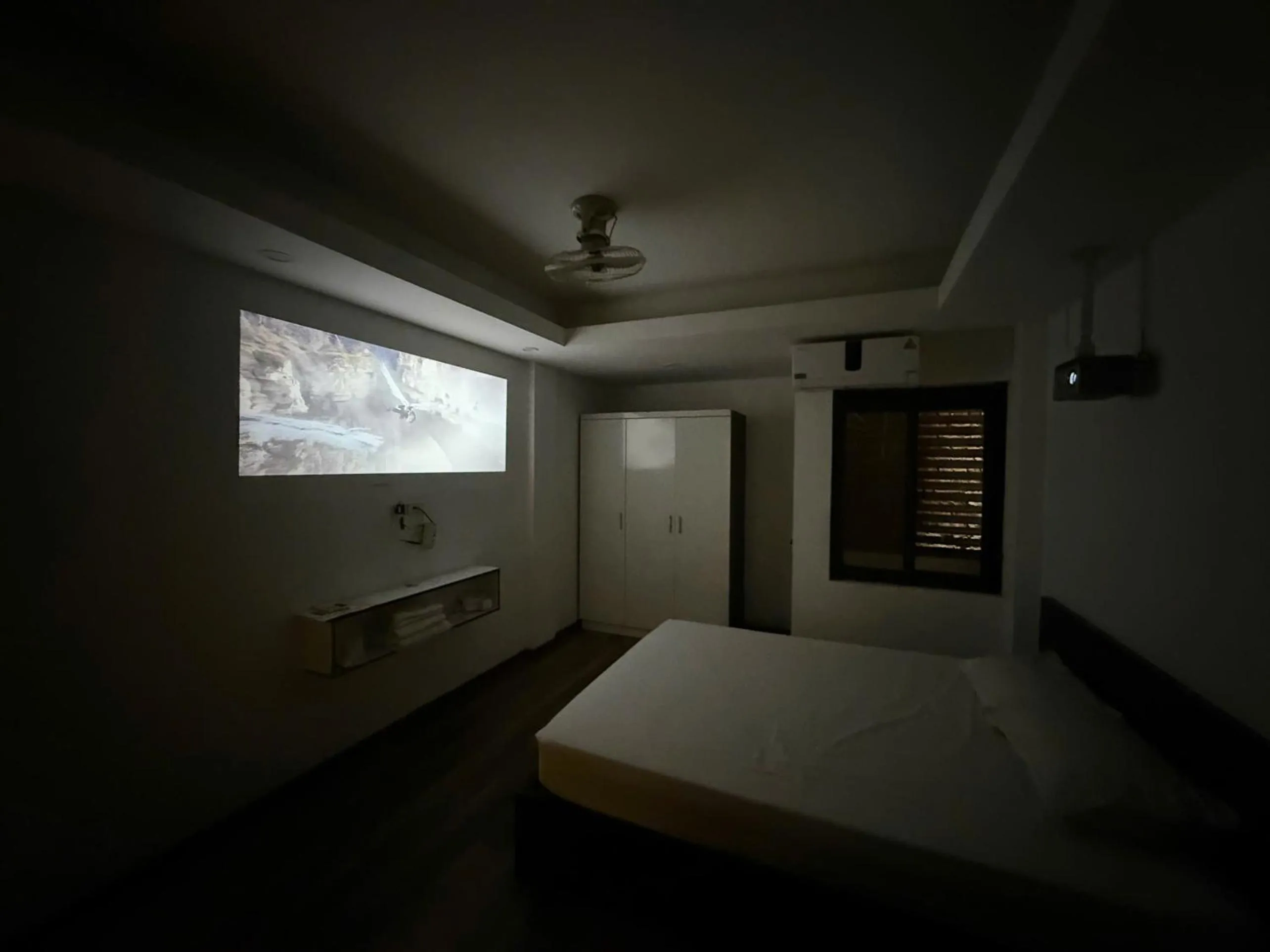 Bed in Era Ha Yen Apartment