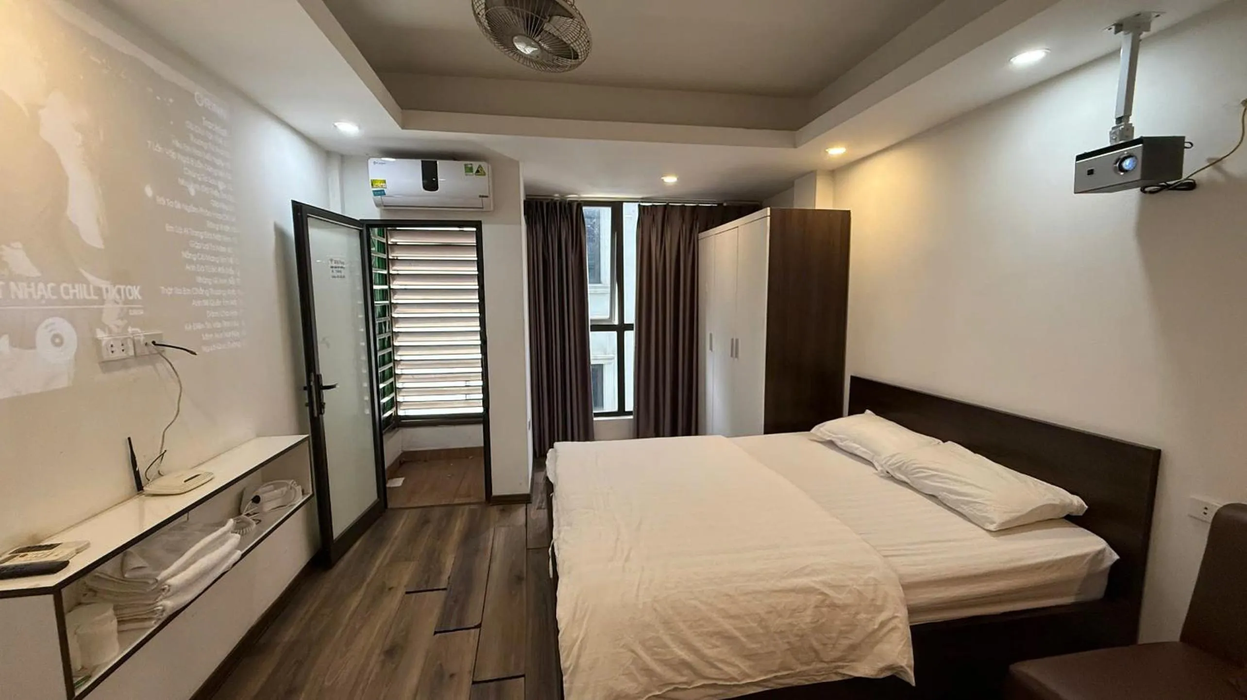 Bed in Era Ha Yen Apartment