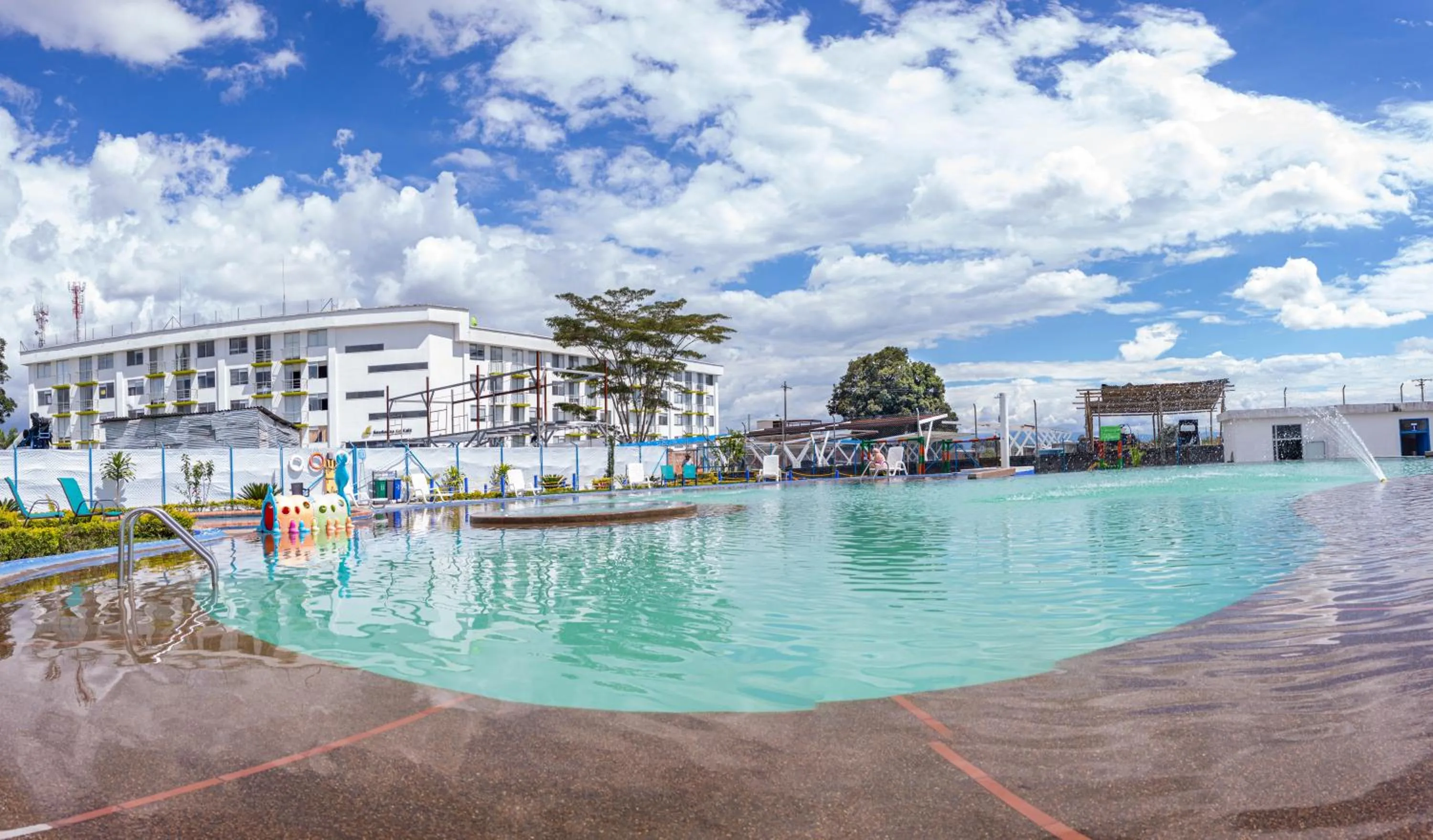 Swimming pool in Apartamento Parque del Café