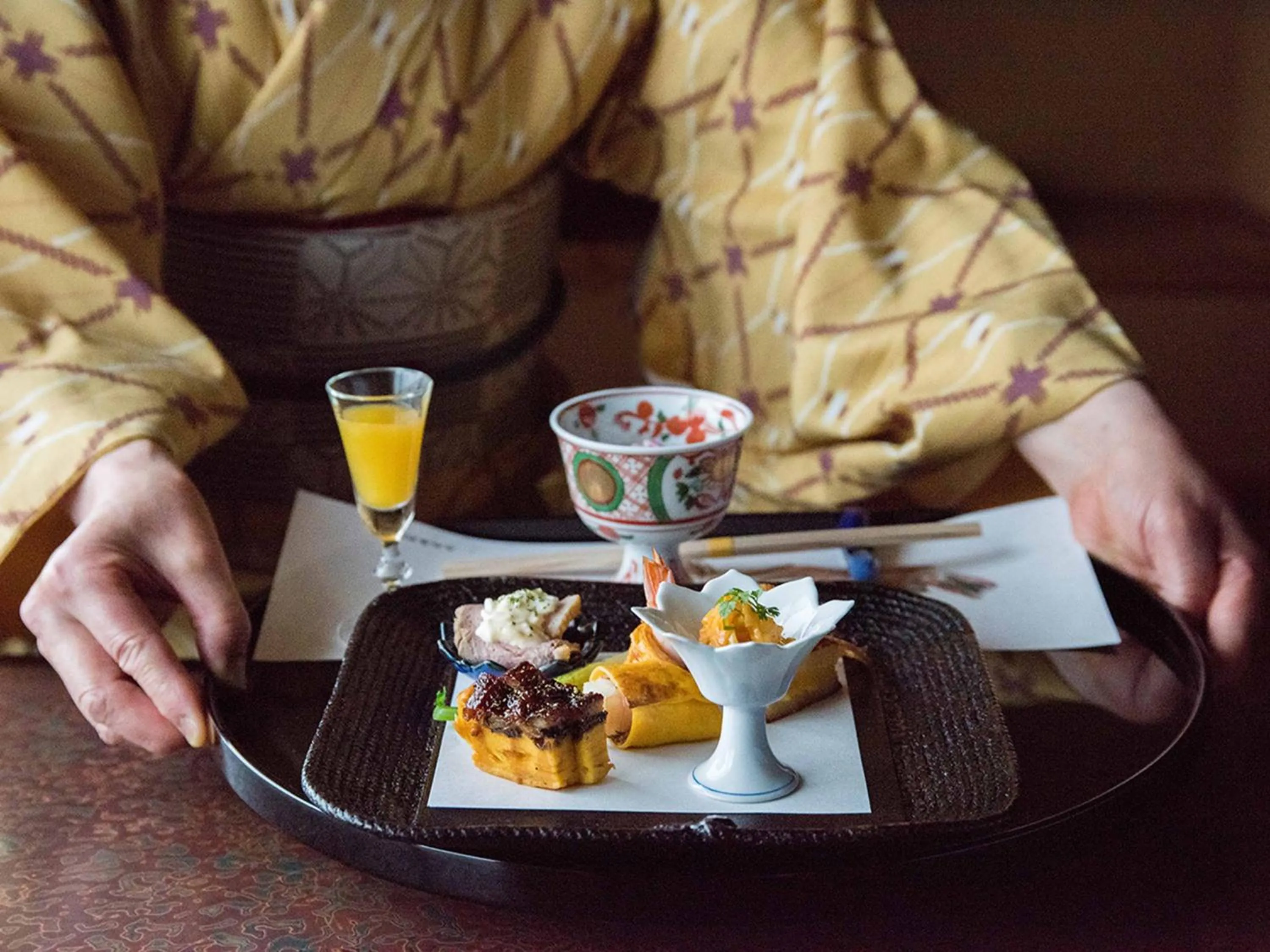 Staff in Yamatoya Besso