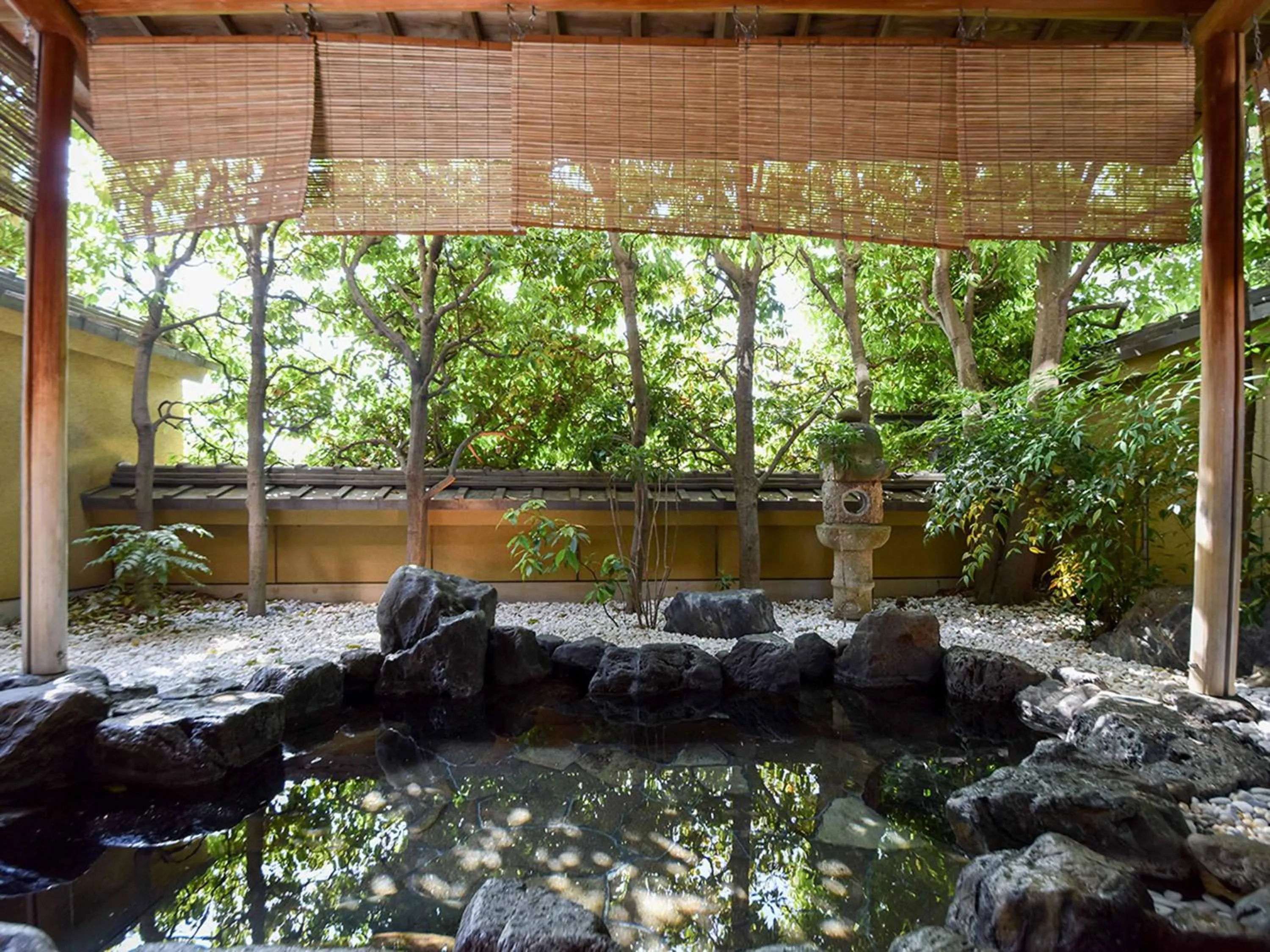 Hot Spring Bath in Yamatoya Besso