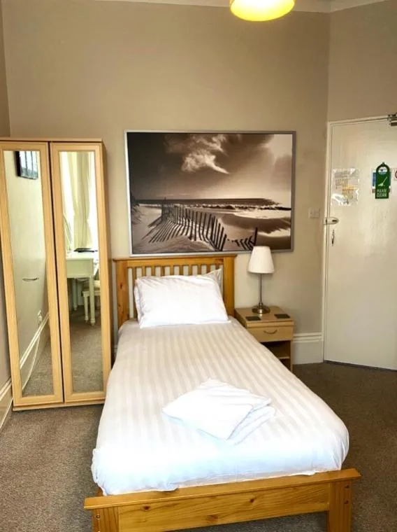 Bed in Somerton Lodge